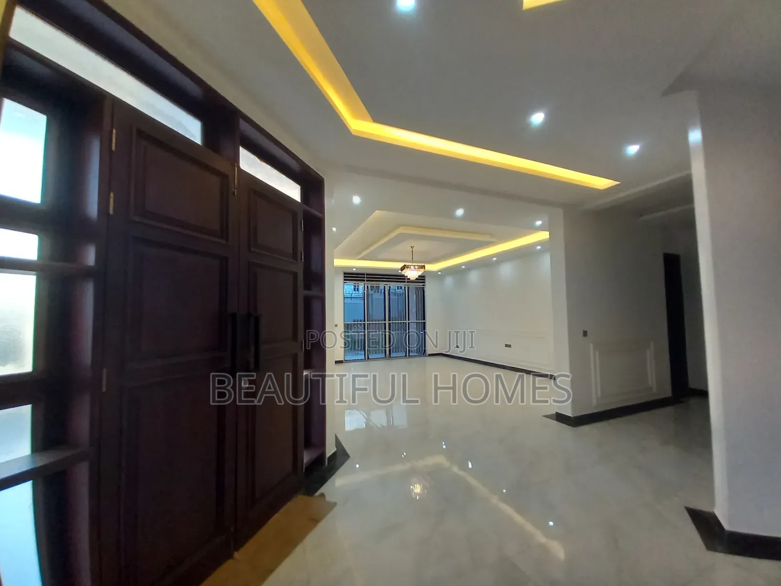 Furnished 6bdrm Duplex in Kira for sale in Kira