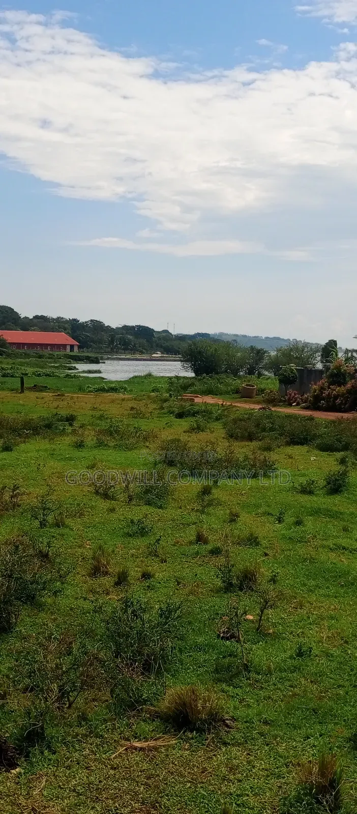 1 Acres of Land in Musinde Garuga Entebbe Rd With Lake Victoria View in Central Division