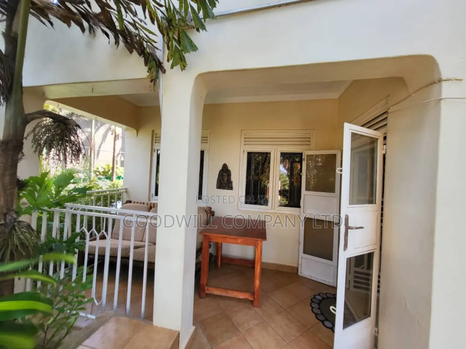 6bdrm House in Kansanga, Central Division for sale in Central Division
