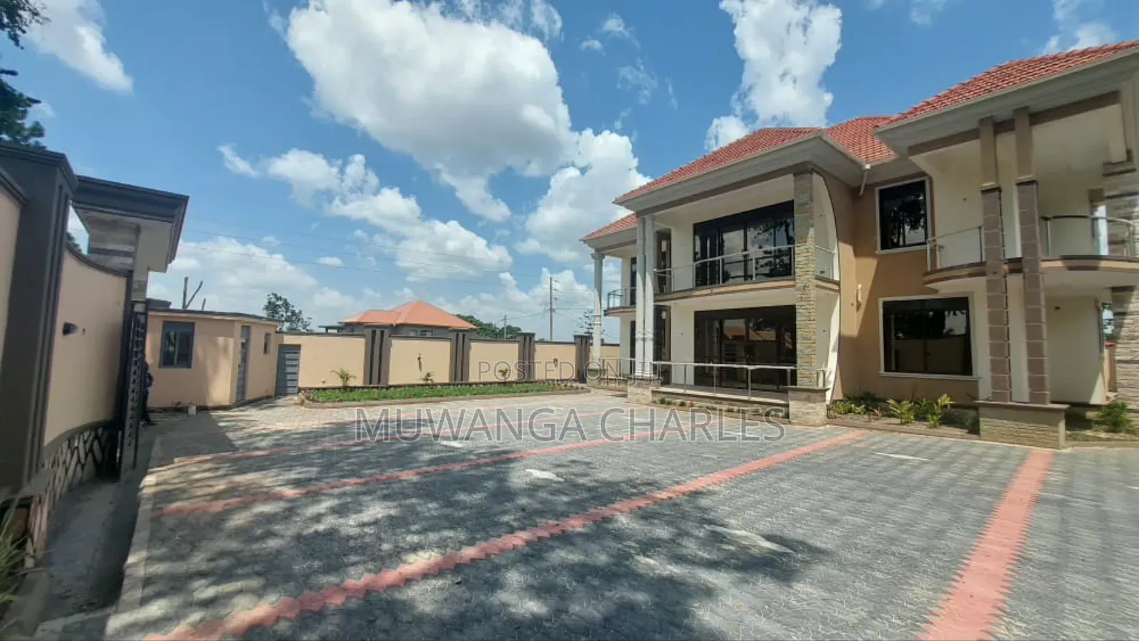5bdrm Duplex in Fs Properties Ltd, Nakawa for sale in Nakawa