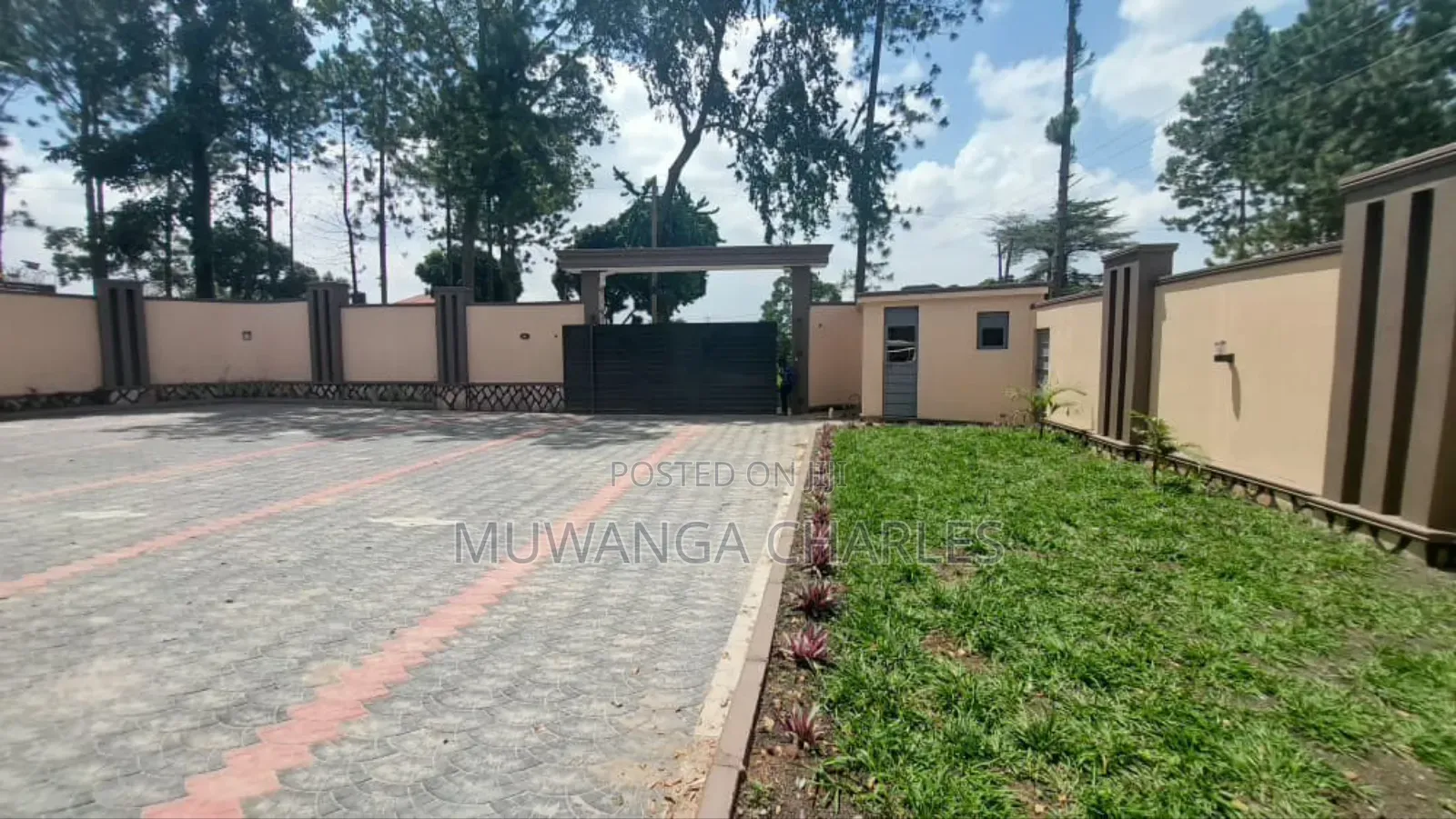 5bdrm Duplex in Fs Properties Ltd, Nakawa for sale in Nakawa