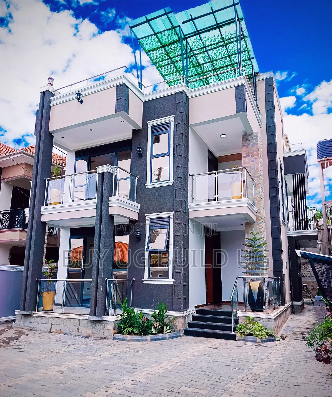 4bdrm Duplex in Kira Mamelto Road, Central Division for sale in Central Division