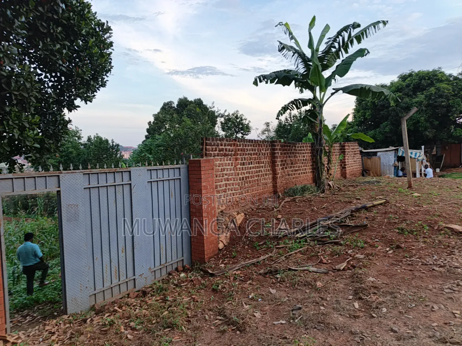 25decimals of Land on Sale in Kyambogo in Division A