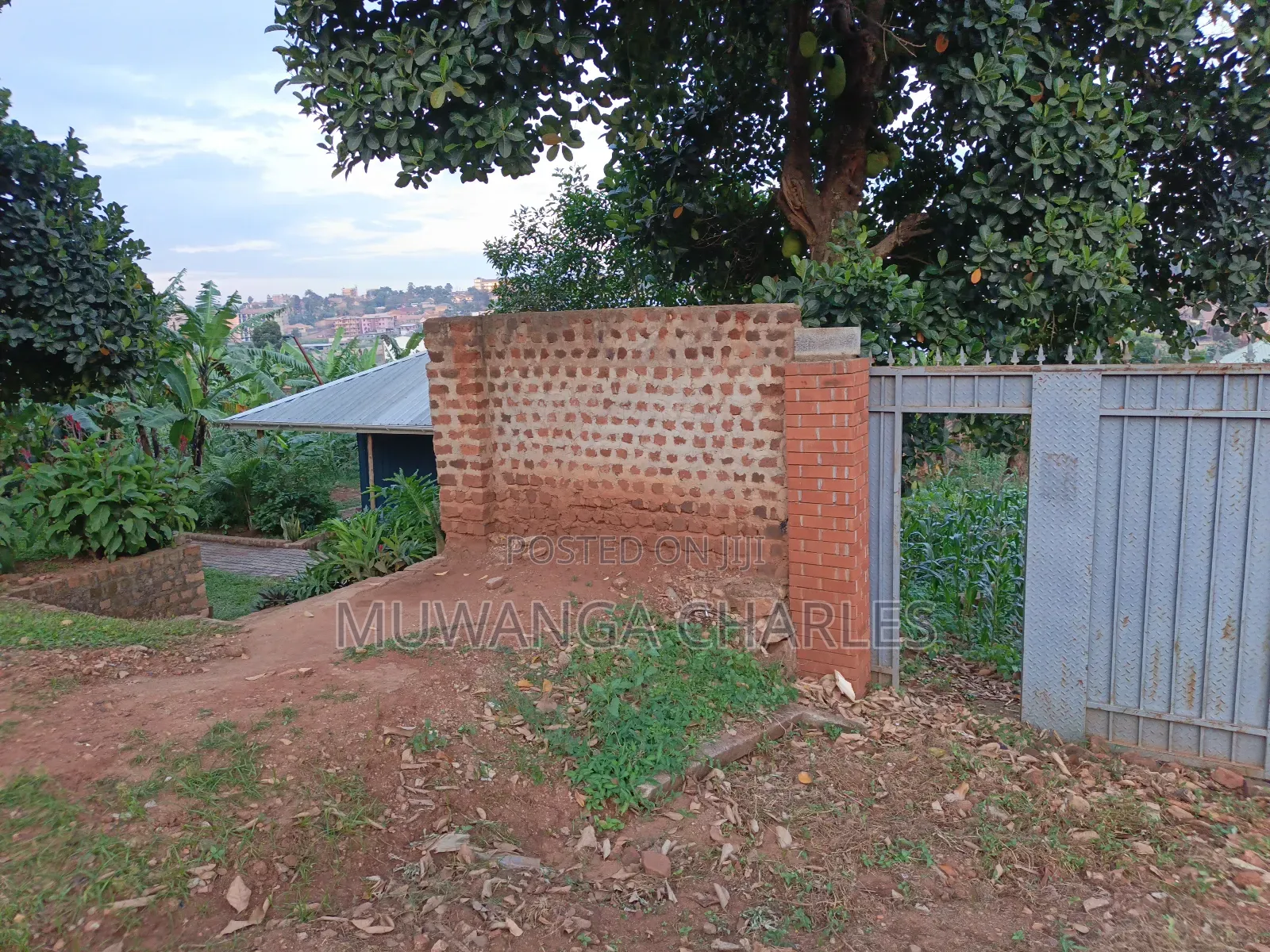 25decimals of Land on Sale in Kyambogo in Division A