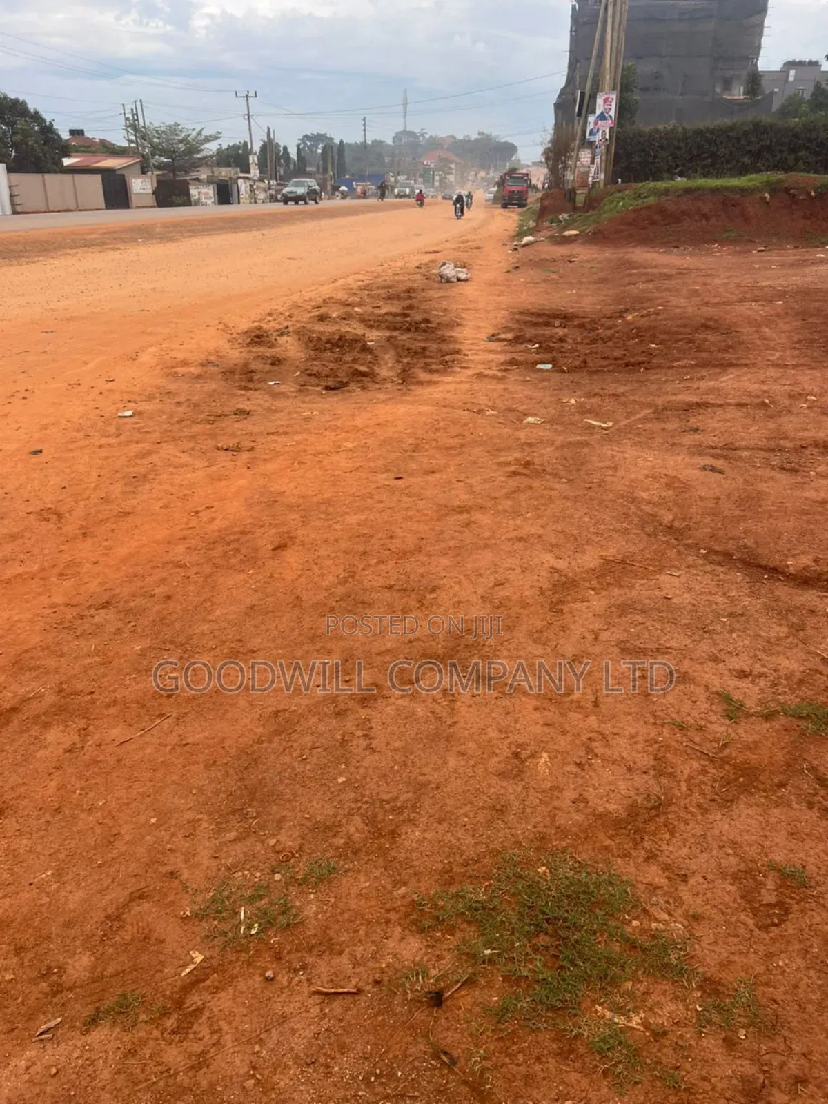 25 Decimals (100*100ft) Plot of Commercial Land in Kira on Tarmac in Central Division