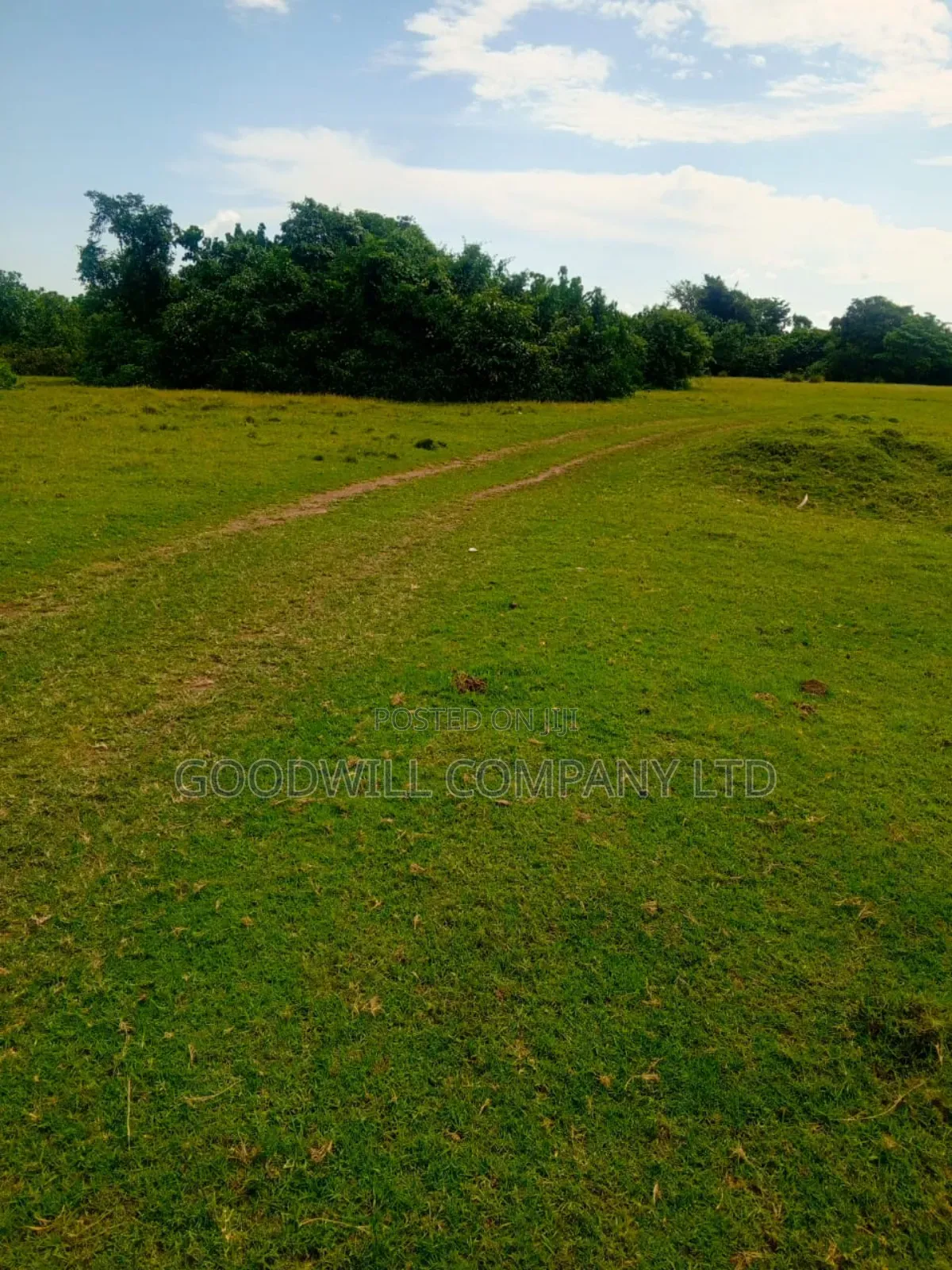 100ares of Land in Nsasi Mpiji Masaka Road in Central Division