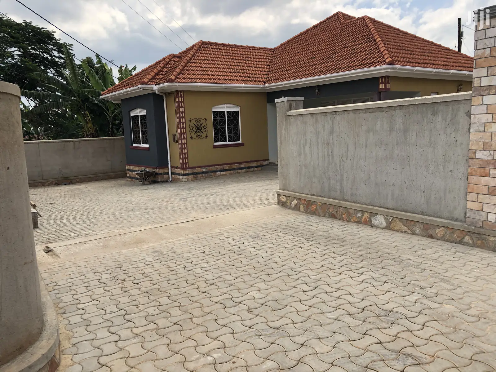 Kira Beautiful House on Sale in Kampala