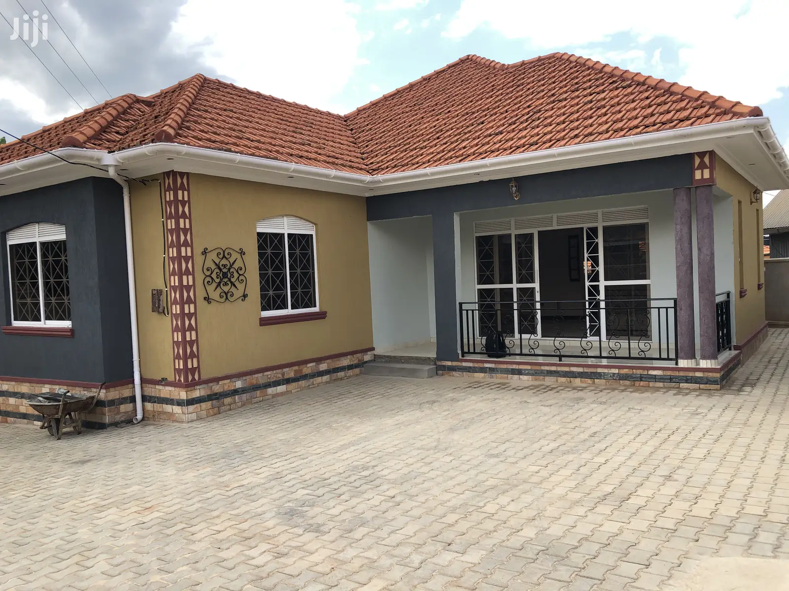 Kira Nice Homes by the Tarmack for Sale in Kampala