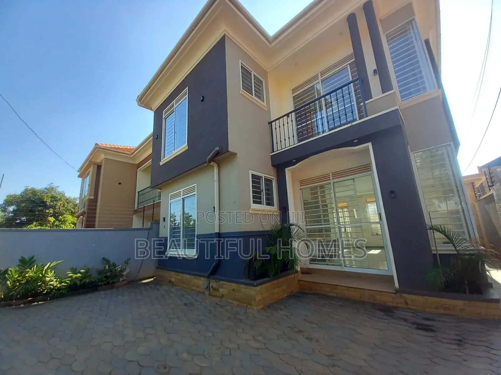 Furnished 4bdrm Duplex in Kira for sale in Kira