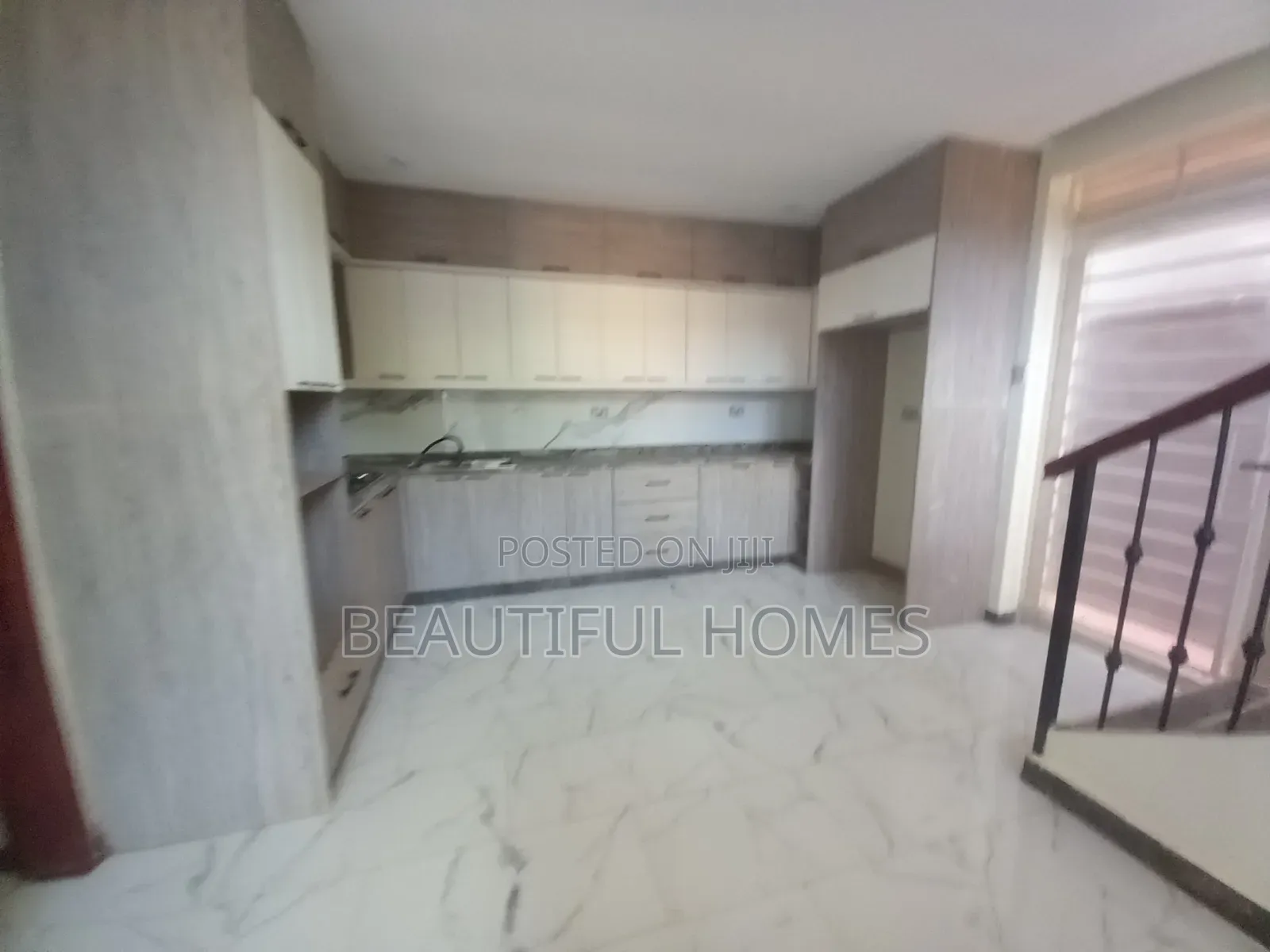Furnished 4bdrm Duplex in Kira for sale in Kira