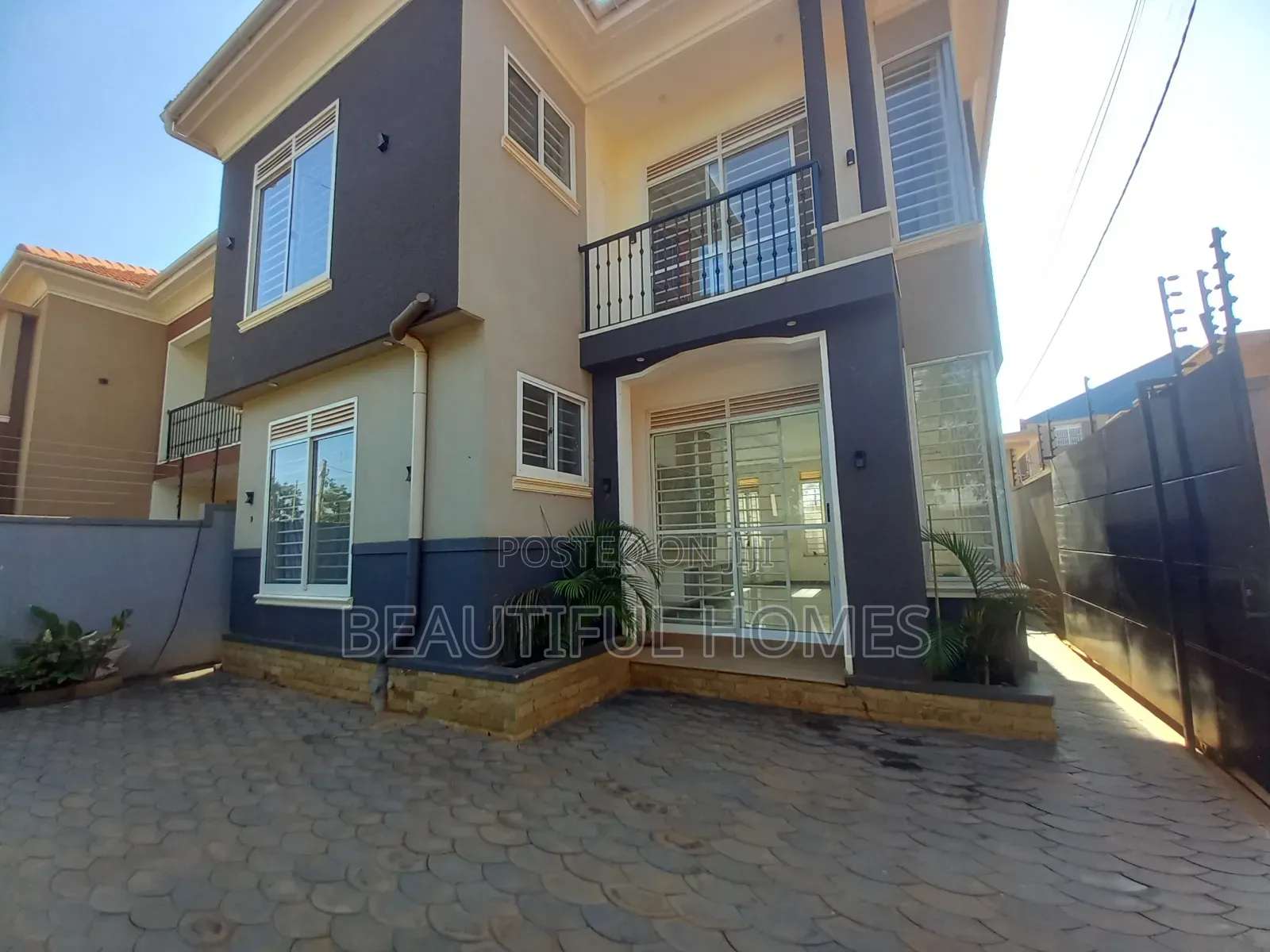 Furnished 4bdrm Duplex in Kira for sale in Kira