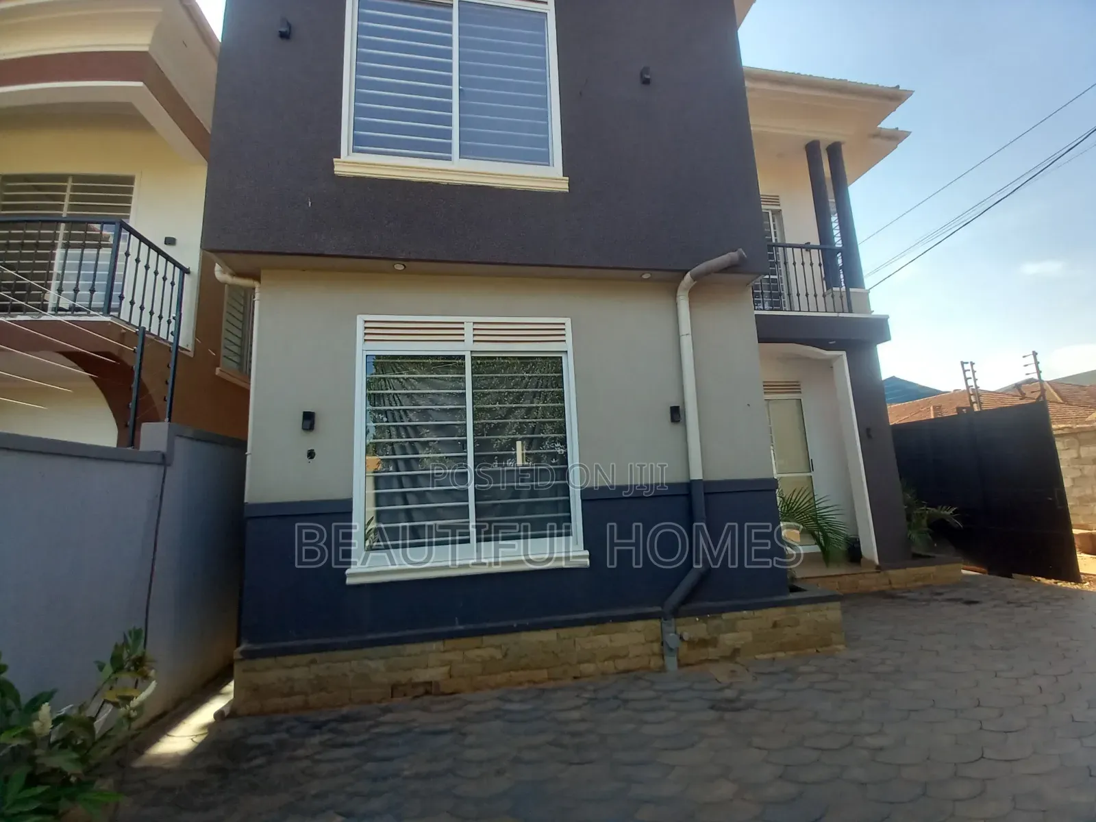 Furnished 4bdrm Duplex in Kira for sale in Kira