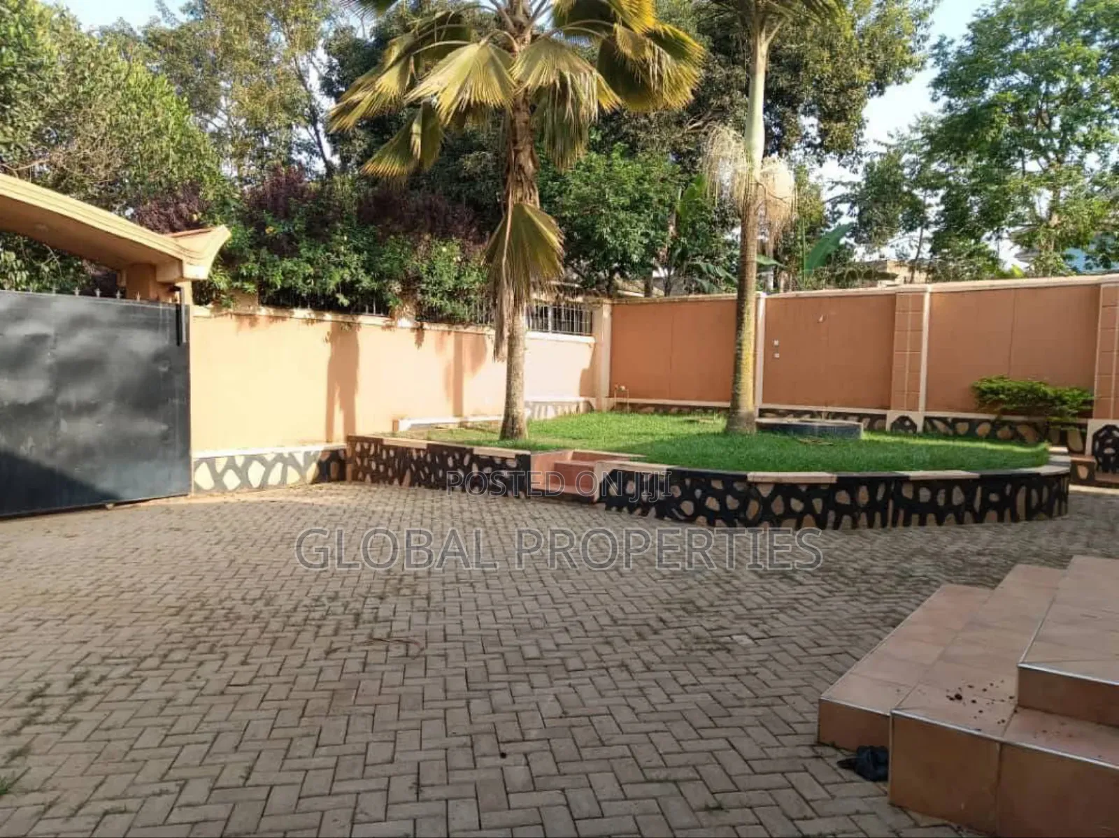 3bdrm House in Jjogo, Central Division for sale in Central Division
