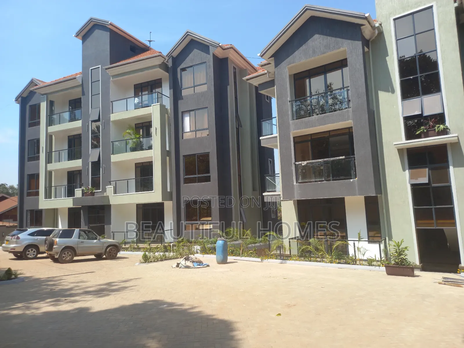 Furnished 2bdrm Block of Flats in Kisaasi, Nakawa for sale in Nakawa