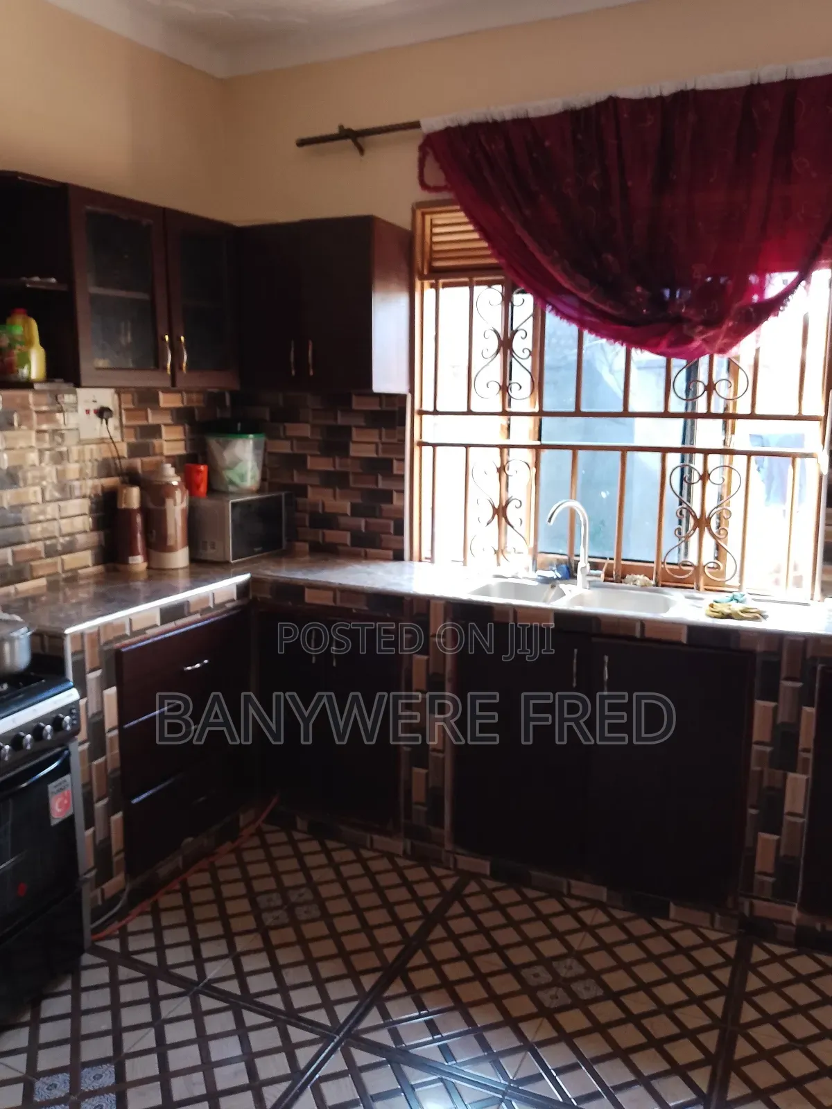 3bdrm House in Namanve, Goma for sale in Goma
