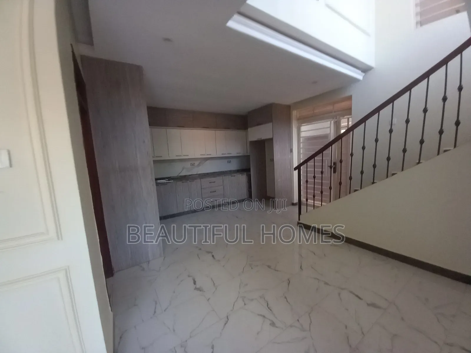Furnished 4bdrm Duplex in Kira for sale in Kira