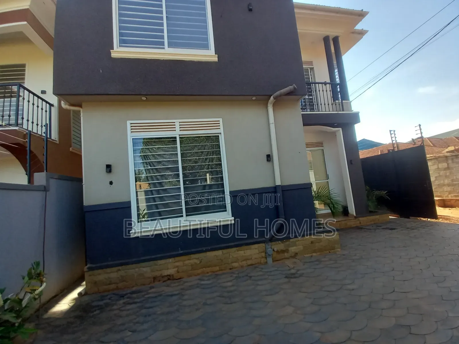 Furnished 4bdrm Duplex in Kira for sale in Kira