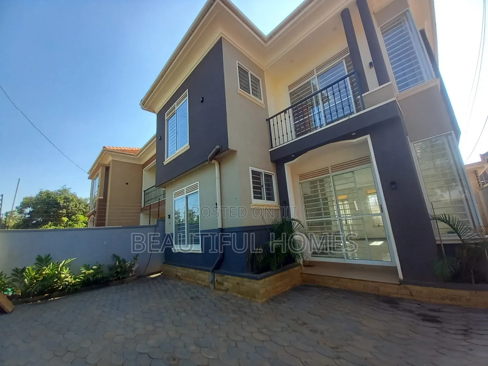 Furnished 4bdrm Duplex in Kira for sale in Kira
