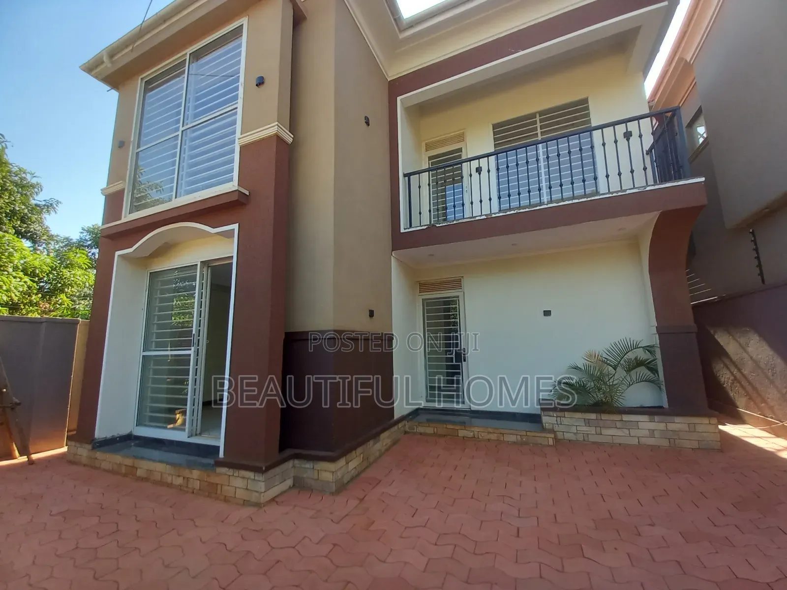 Furnished 4bdrm Maisonette in Kira for sale in Kira