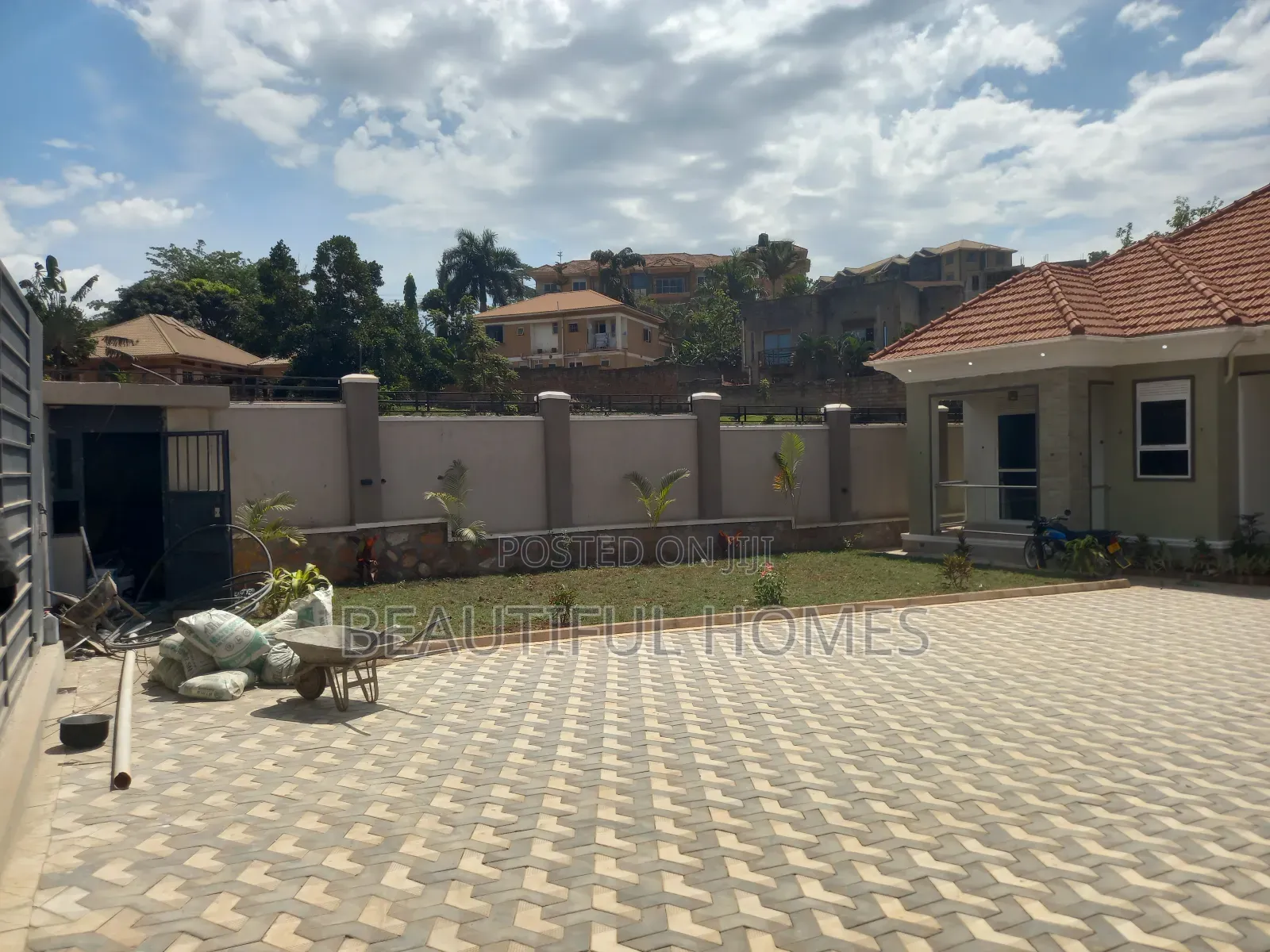 Furnished 5bdrm Bungalow in Kira for sale in Kira