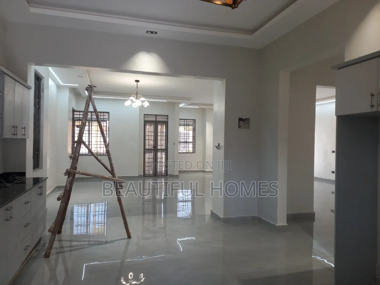 Furnished 5bdrm Bungalow in Kira for sale in Kira