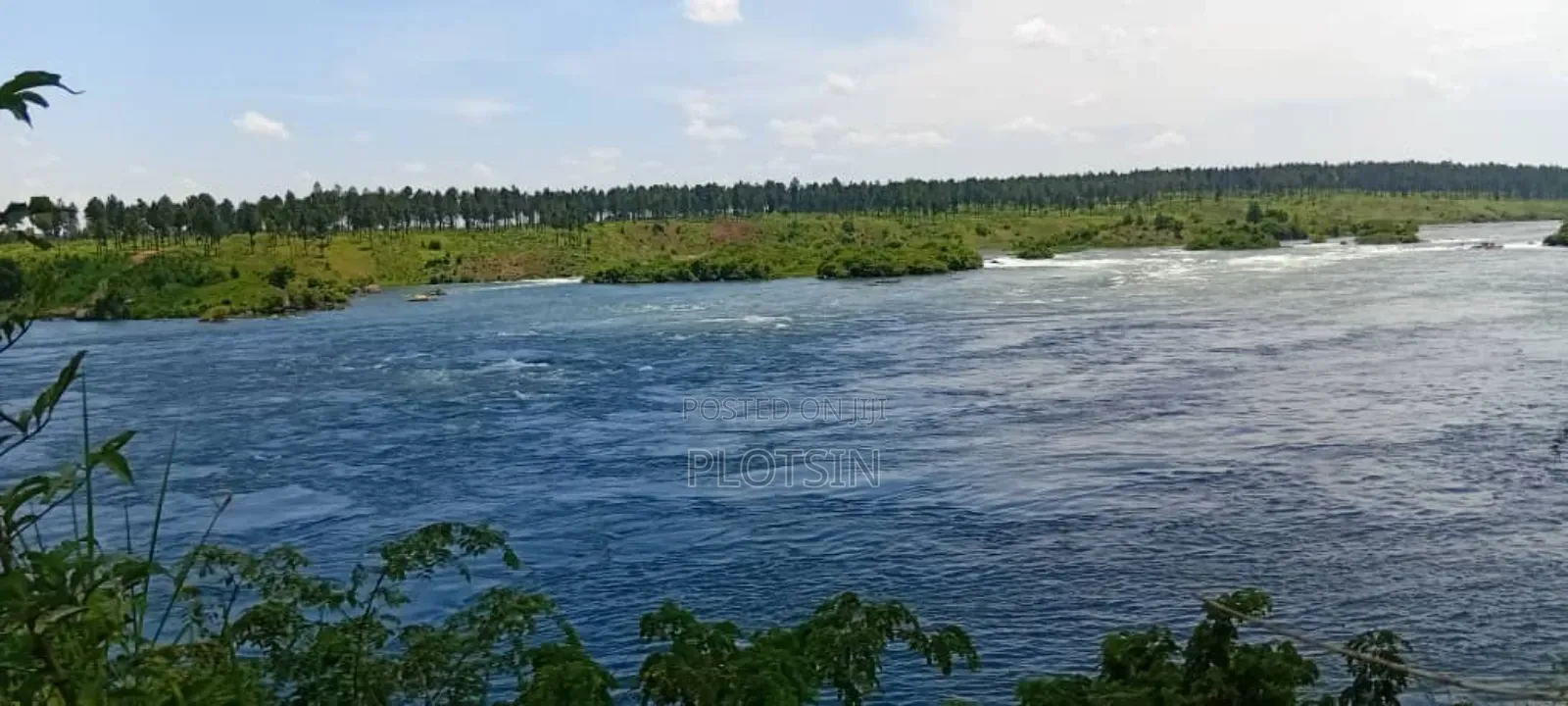 3 Acres Touching the River Nile,Kangulumira, Priced 190million Ugx. in Kayunga / Kayunga