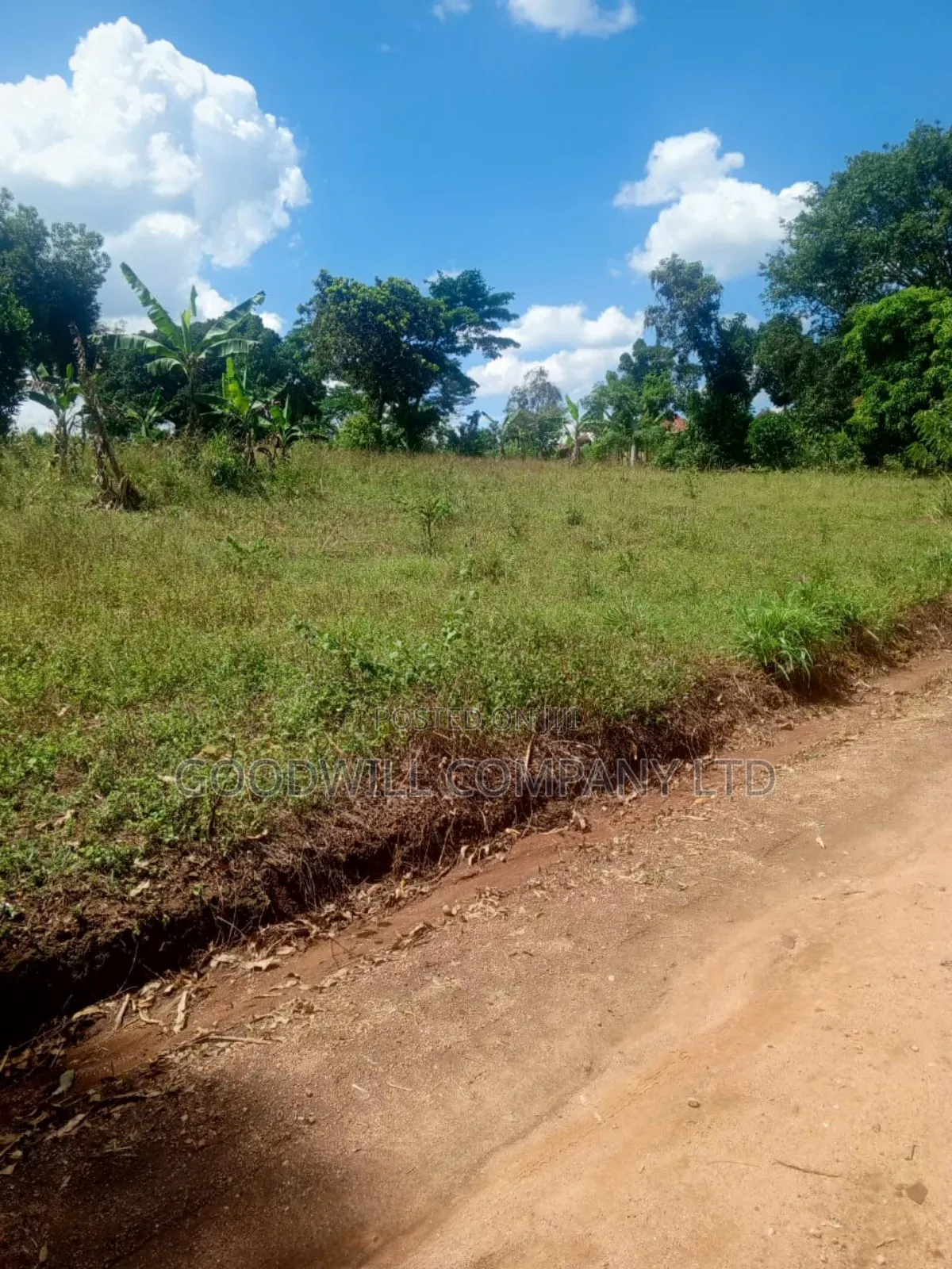 1.35 Acres of Land in Kiziri Kiwenda Gayaza Road in Central Division