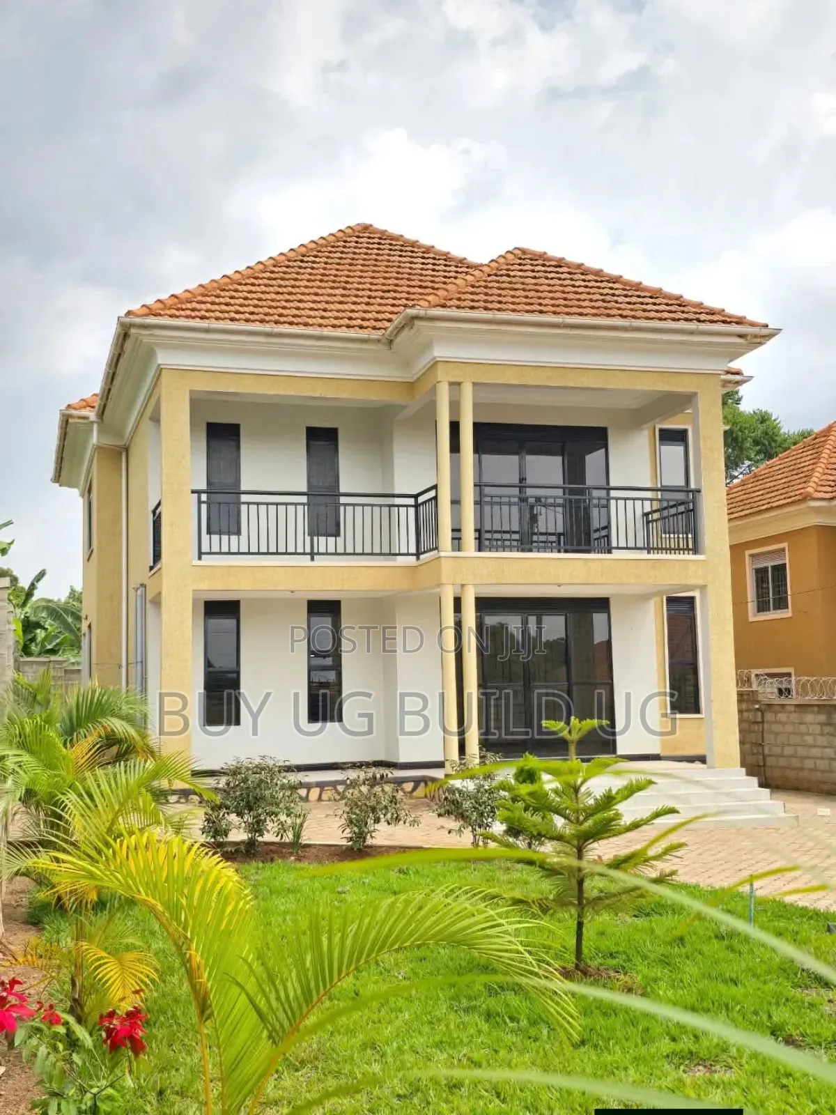 4bdrm Duplex in Kitende - Lumuli, Division B for sale in Division B