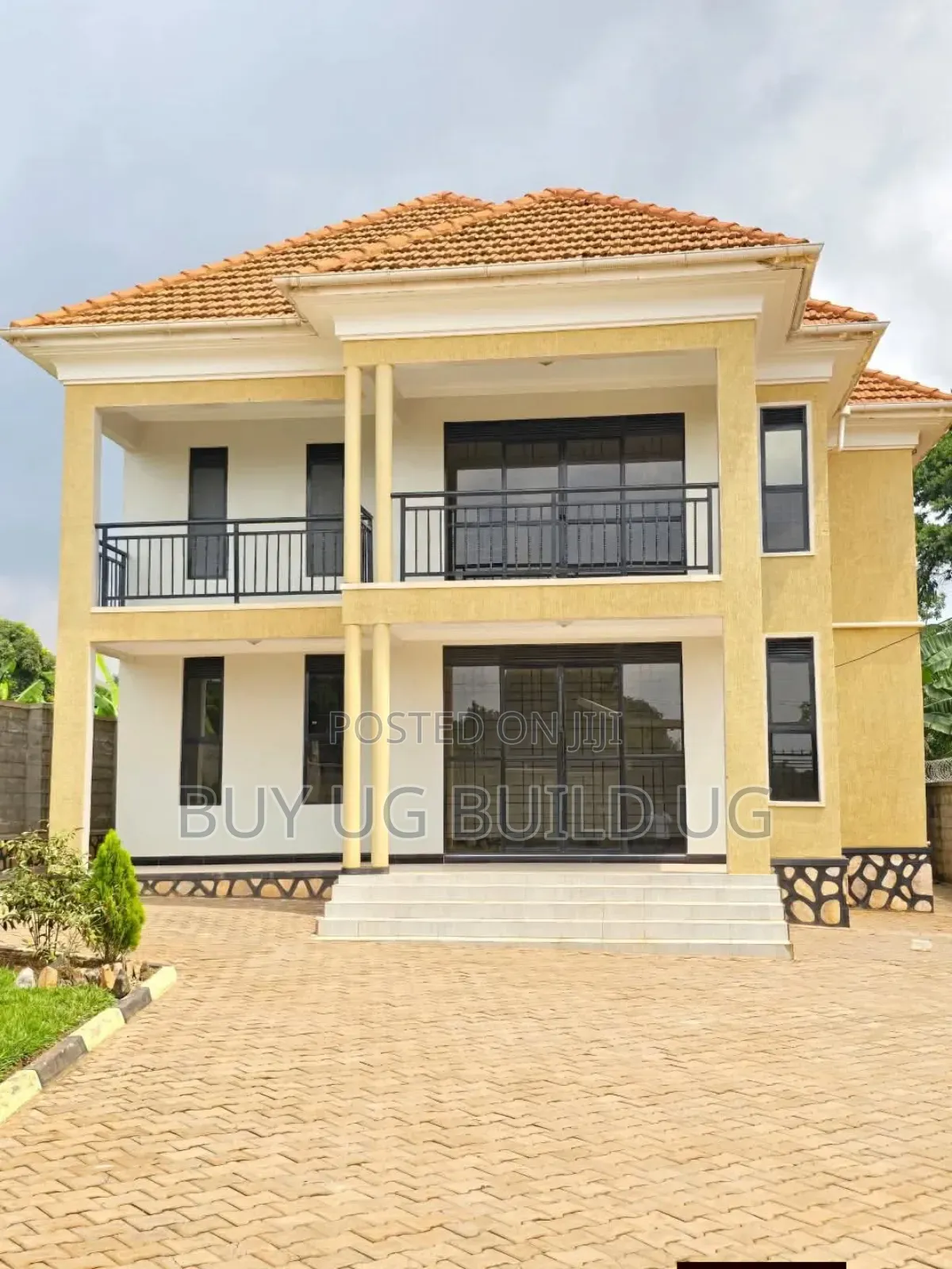 4bdrm Duplex in Kitende - Lumuli, Division B for sale in Division B