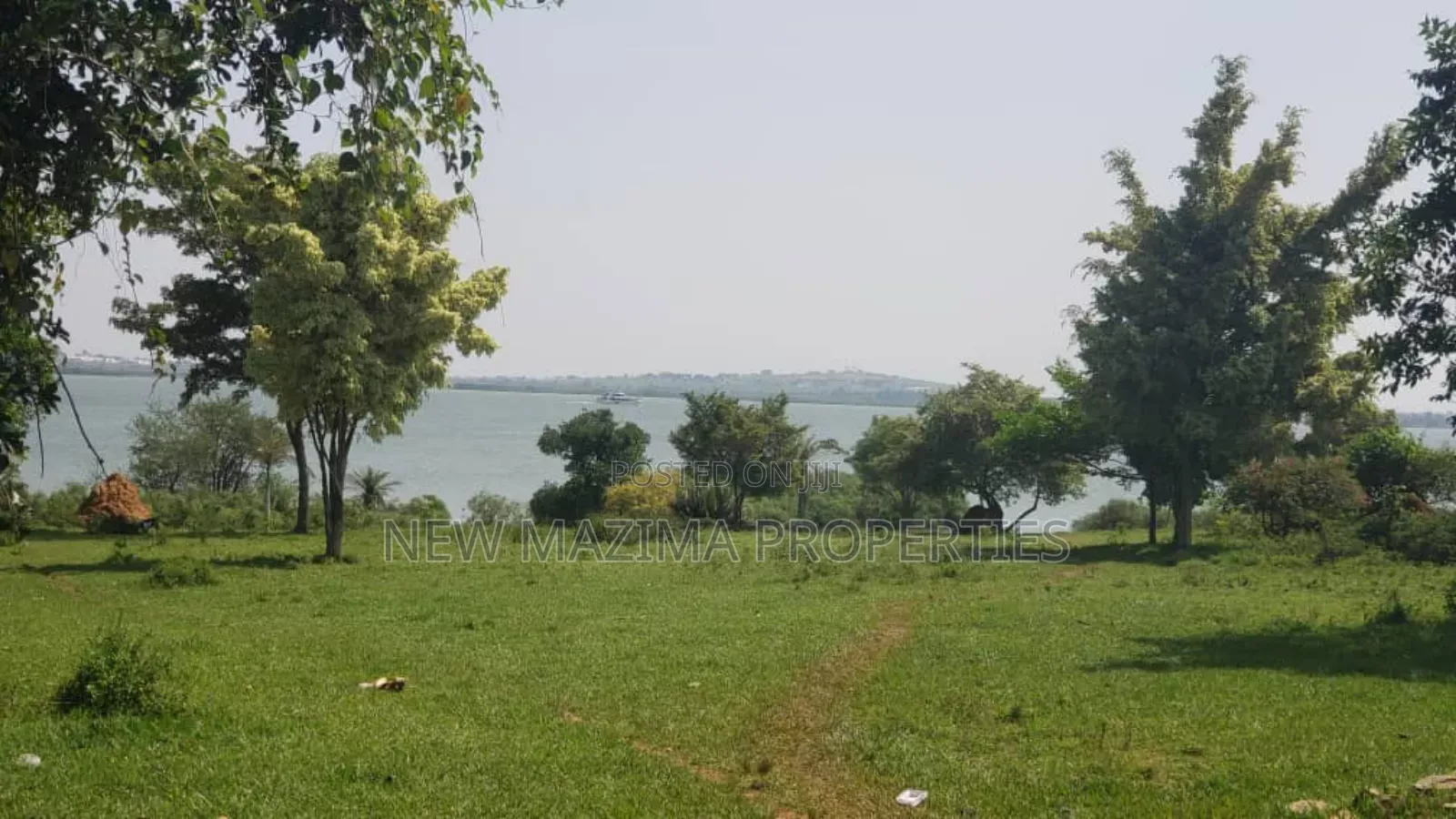 50 Decimals With Lake View on Quicksale in Heart of Kasanje Nakiwogo in Central Division