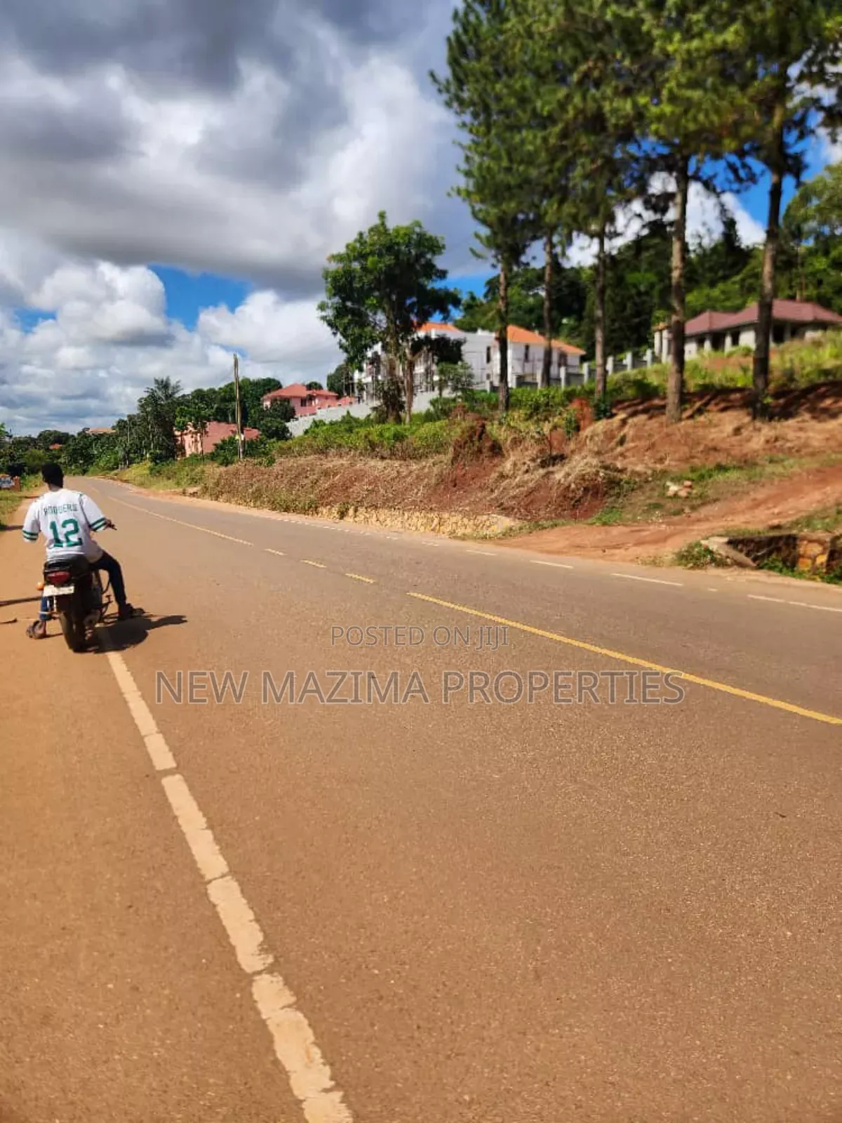 45 Decimals Forcedsale Measuring Direct From Tarmac on Namulanda Janyi in Central Division