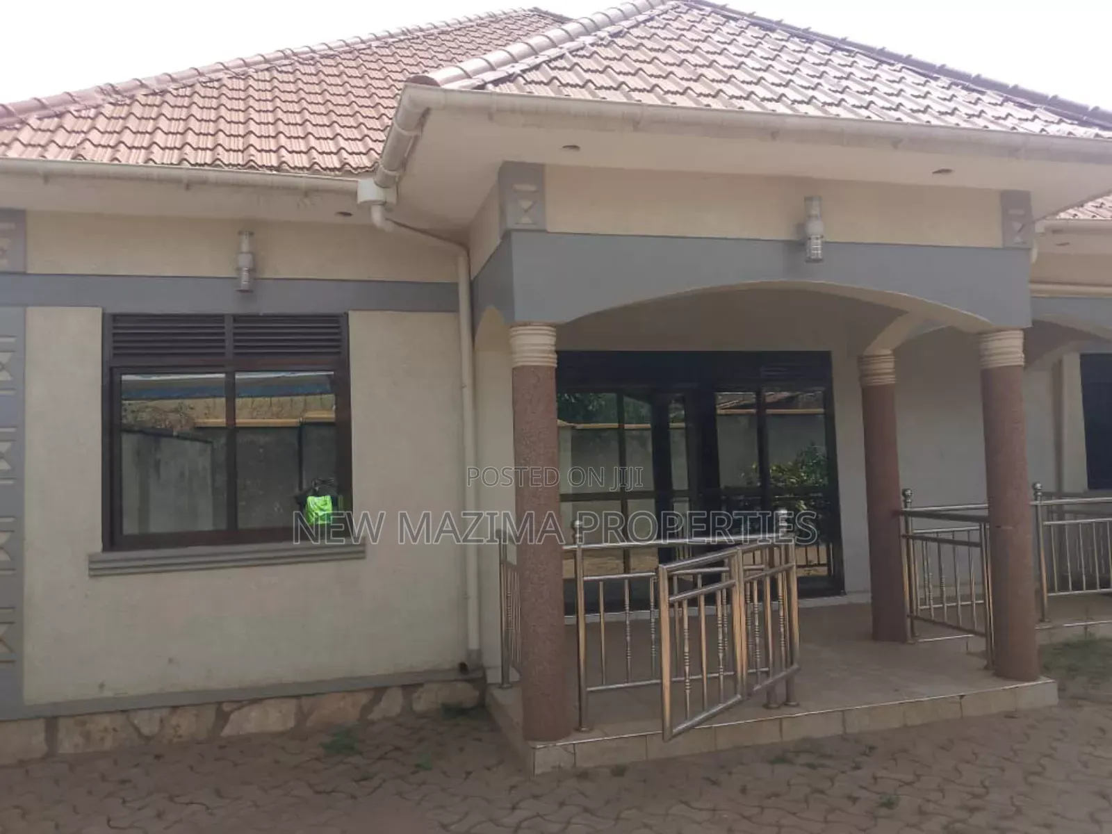 3bdrm Bungalow in Makindye Heights, Central Division for sale in Central Division