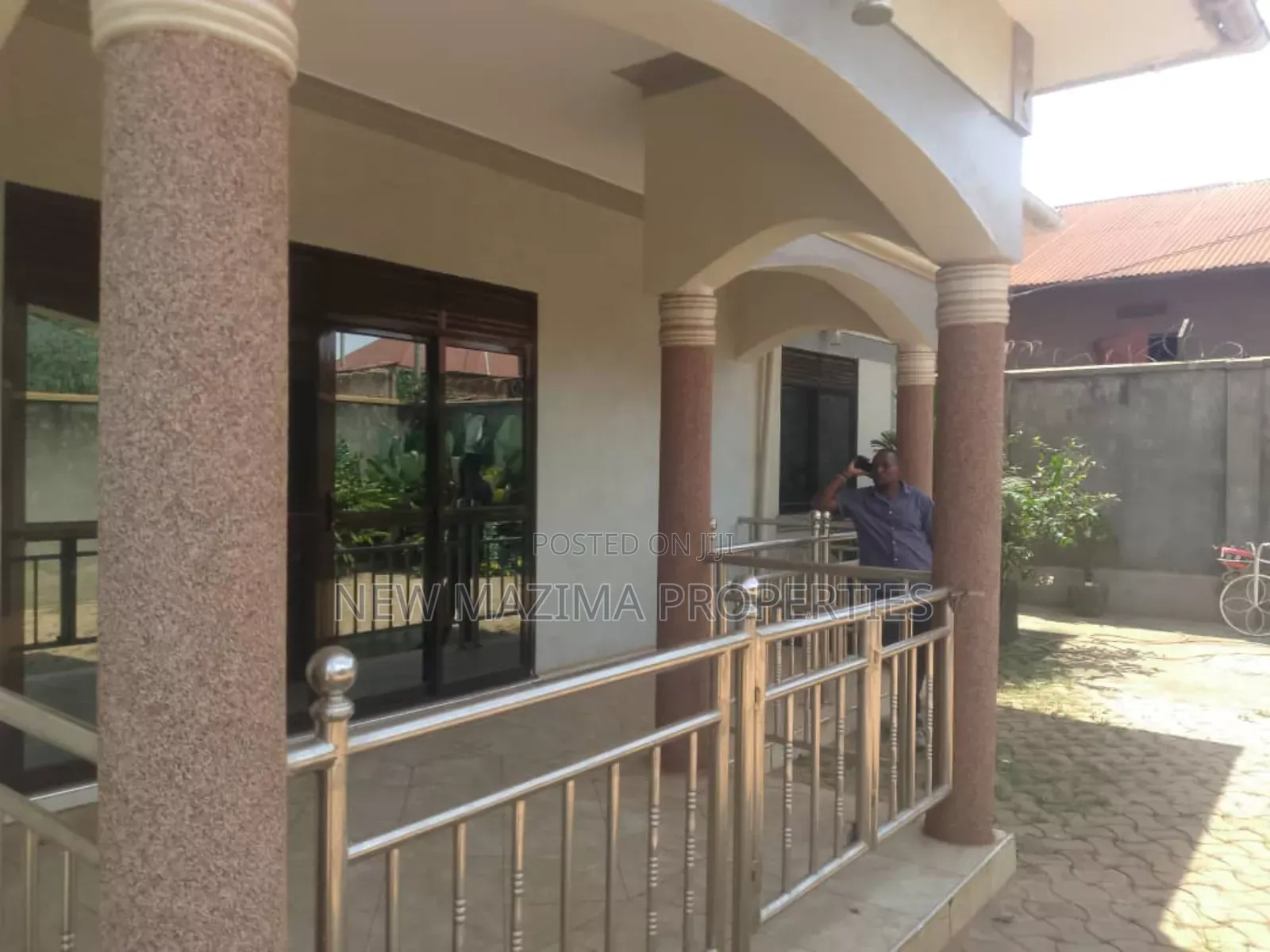 3bdrm Bungalow in Makindye Heights, Central Division for sale in Central Division