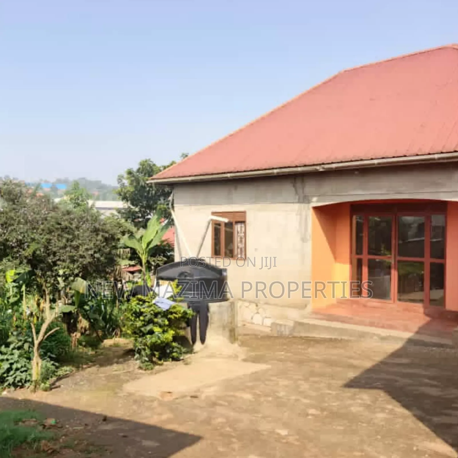 3bdrm Bungalow in Kyengera Masaka Rd, Central Division for sale in Central Division