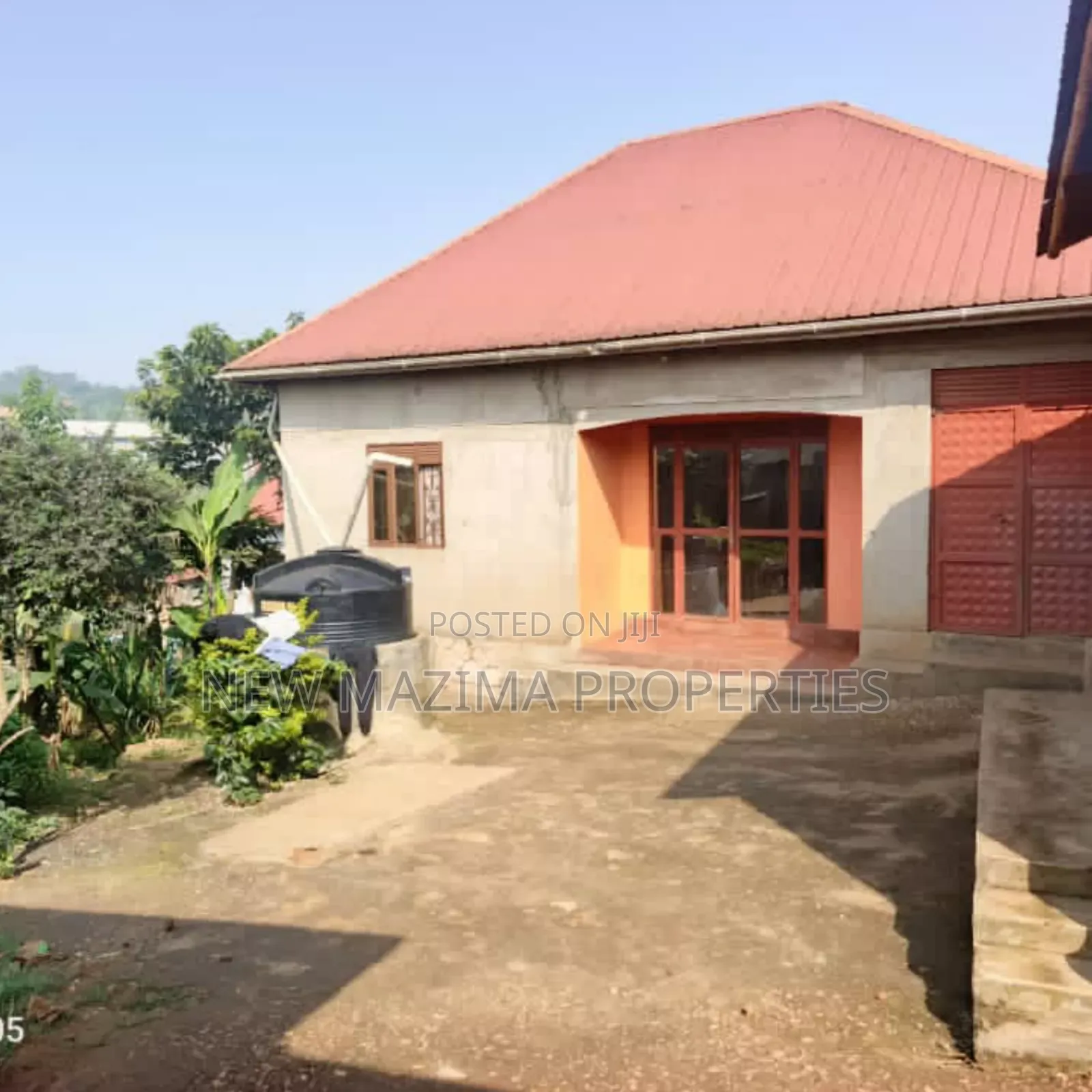 3bdrm Bungalow in Kyengera Masaka Rd, Central Division for sale in Central Division