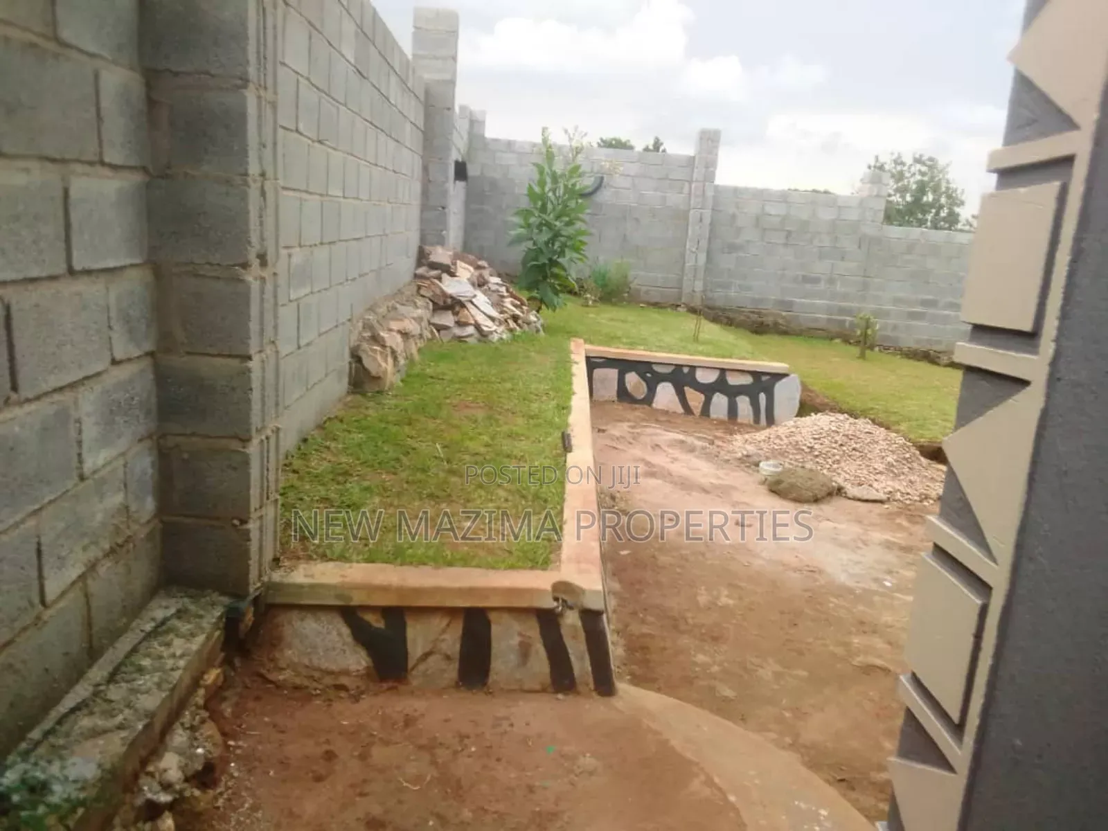 3bdrm House in Nkumba Ntebe Rd, Central Division for sale in Central Division