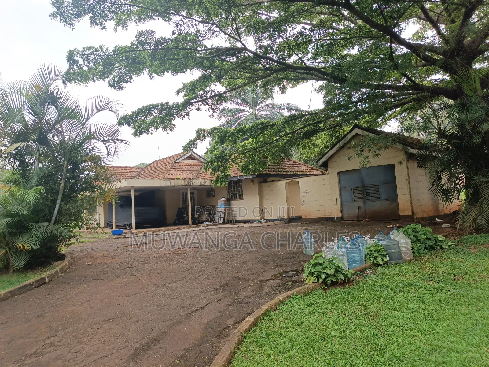 1acre on Quick Sale in Kololo in Central Division
