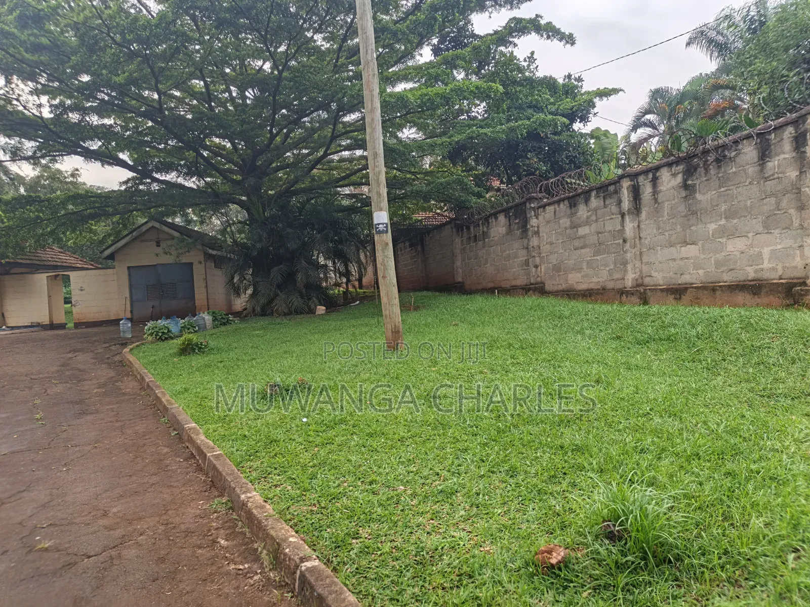 1acre on Quick Sale in Kololo in Central Division