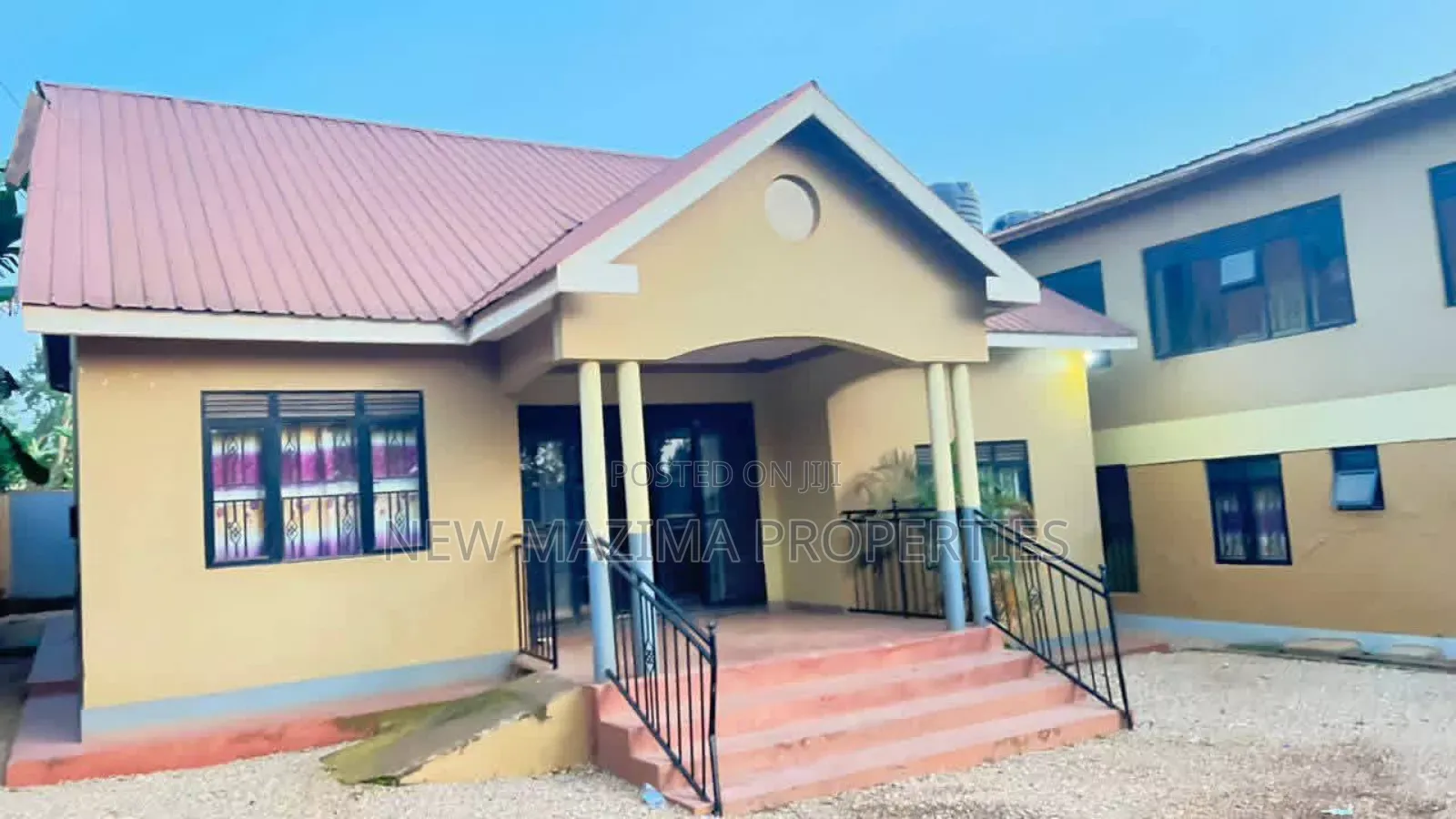 11bdrm Apartment in Kira Mulawa, Central Division for sale in Central Division