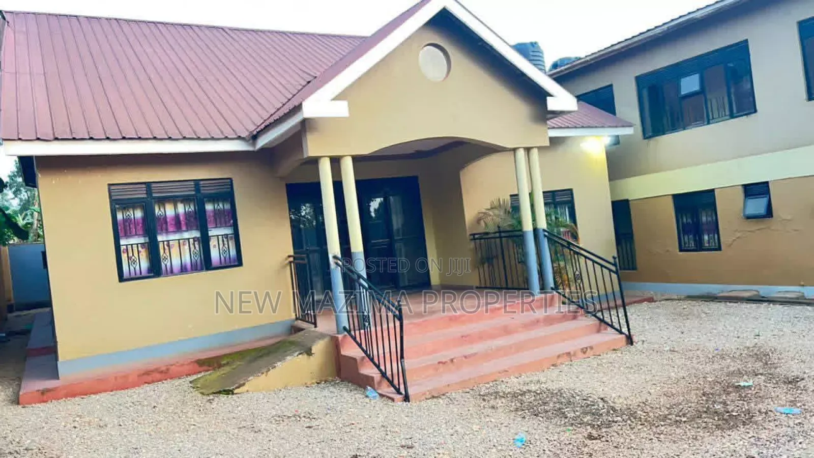 11bdrm Apartment in Kira Mulawa, Central Division for sale in Central Division