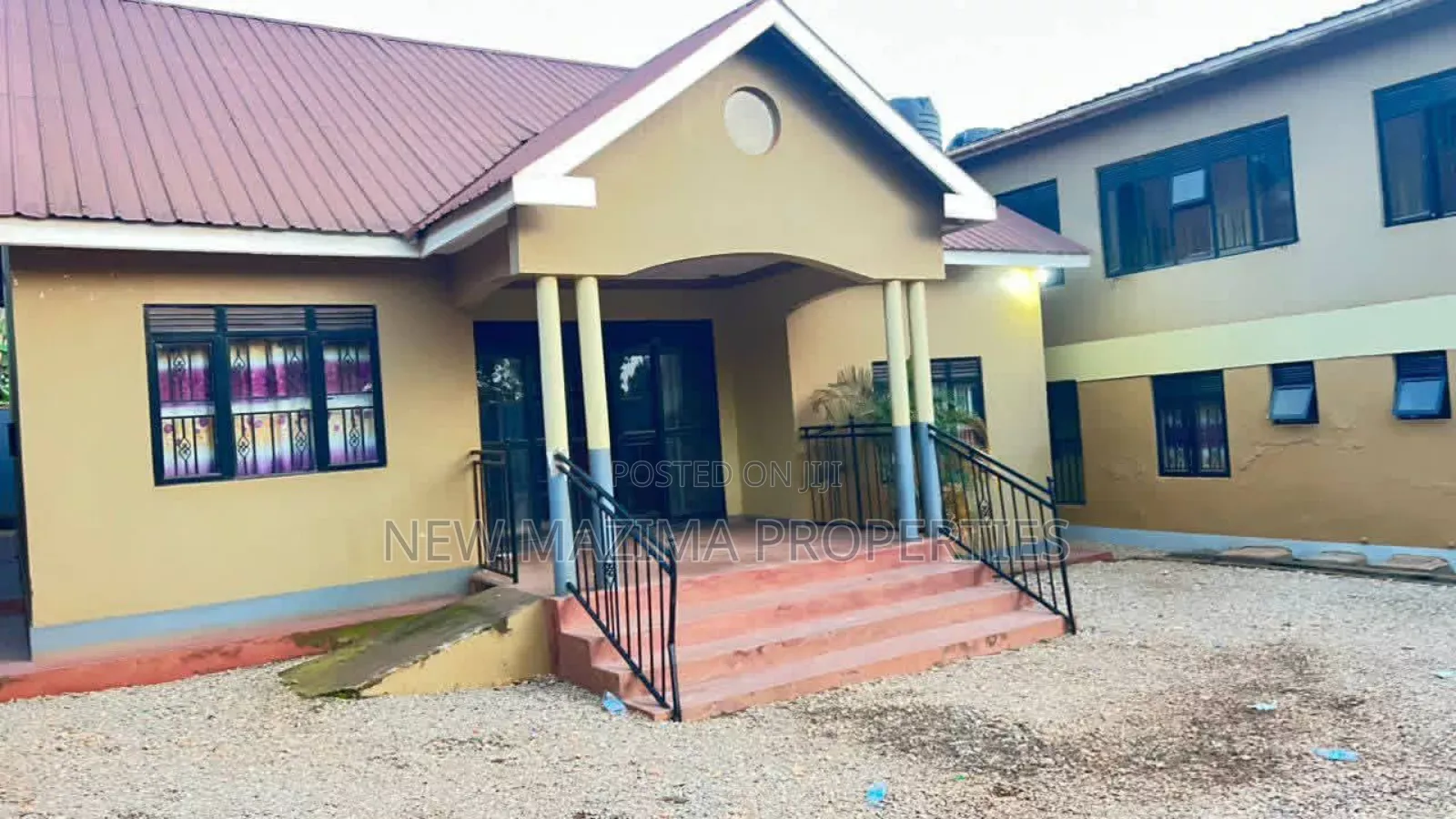 11bdrm Apartment in Kira Mulawa, Central Division for sale in Central Division