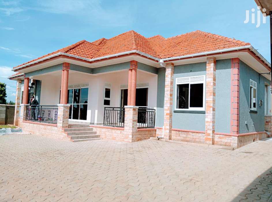 Dazzling Kiiira House For Quick Sell in Kampala