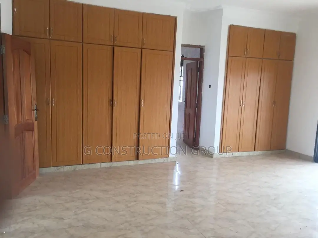 5bdrm House in K.Estate Stand-Alone, Nakawa for sale in Nakawa