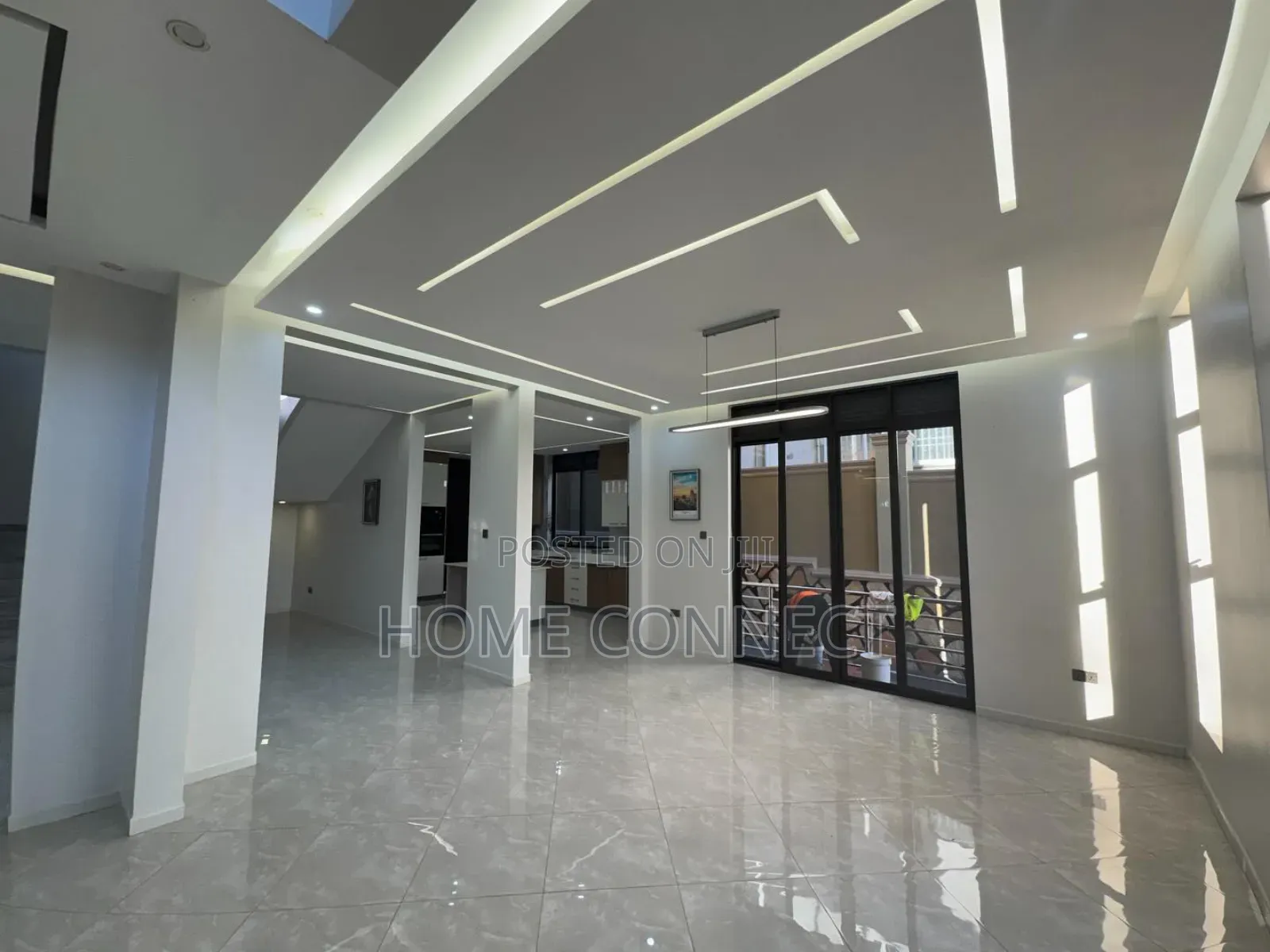 5bdrm Duplex in Akright Estate, Central Division for sale in Central Division