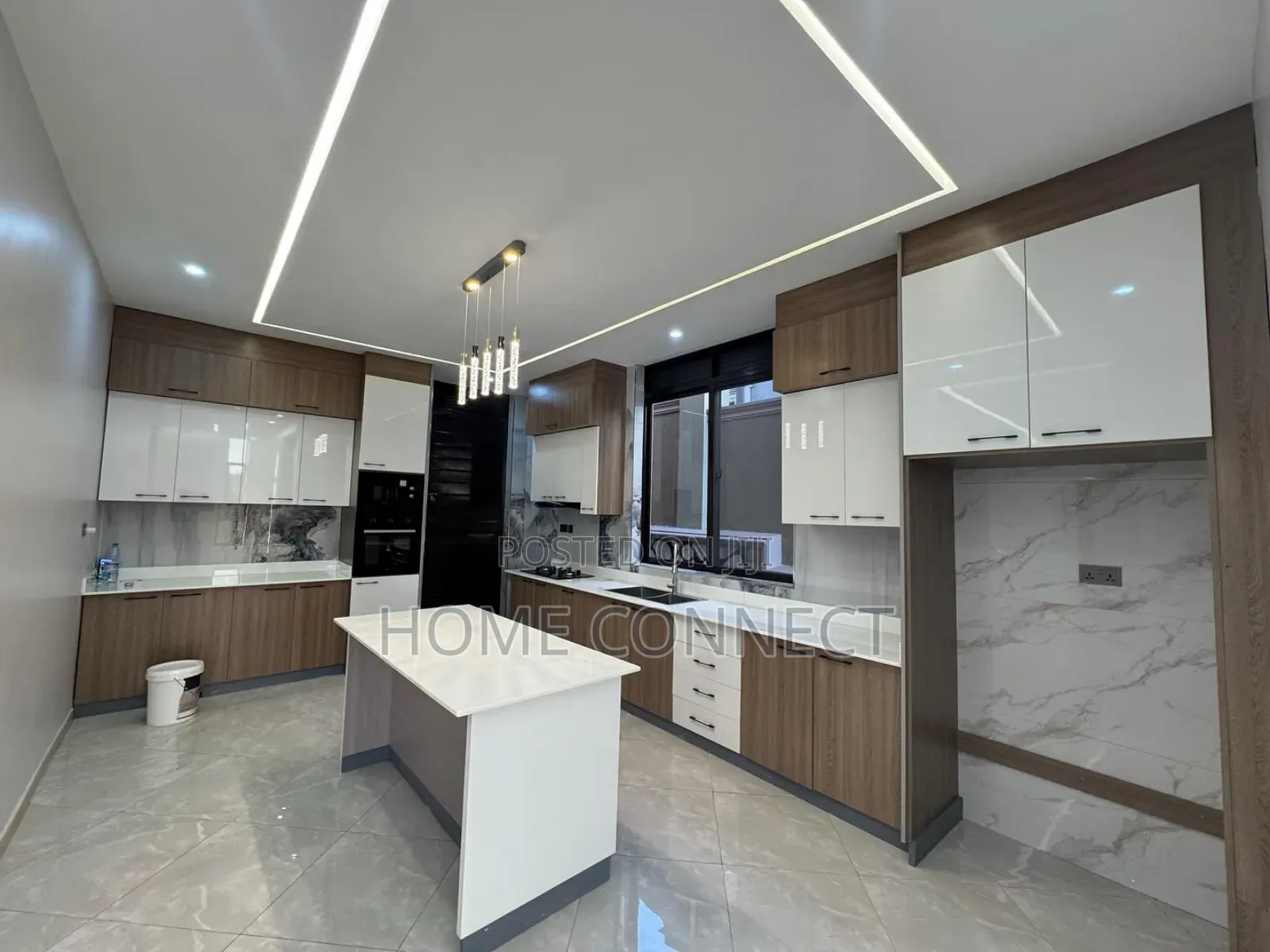5bdrm Duplex in Akright Estate, Central Division for sale in Central Division
