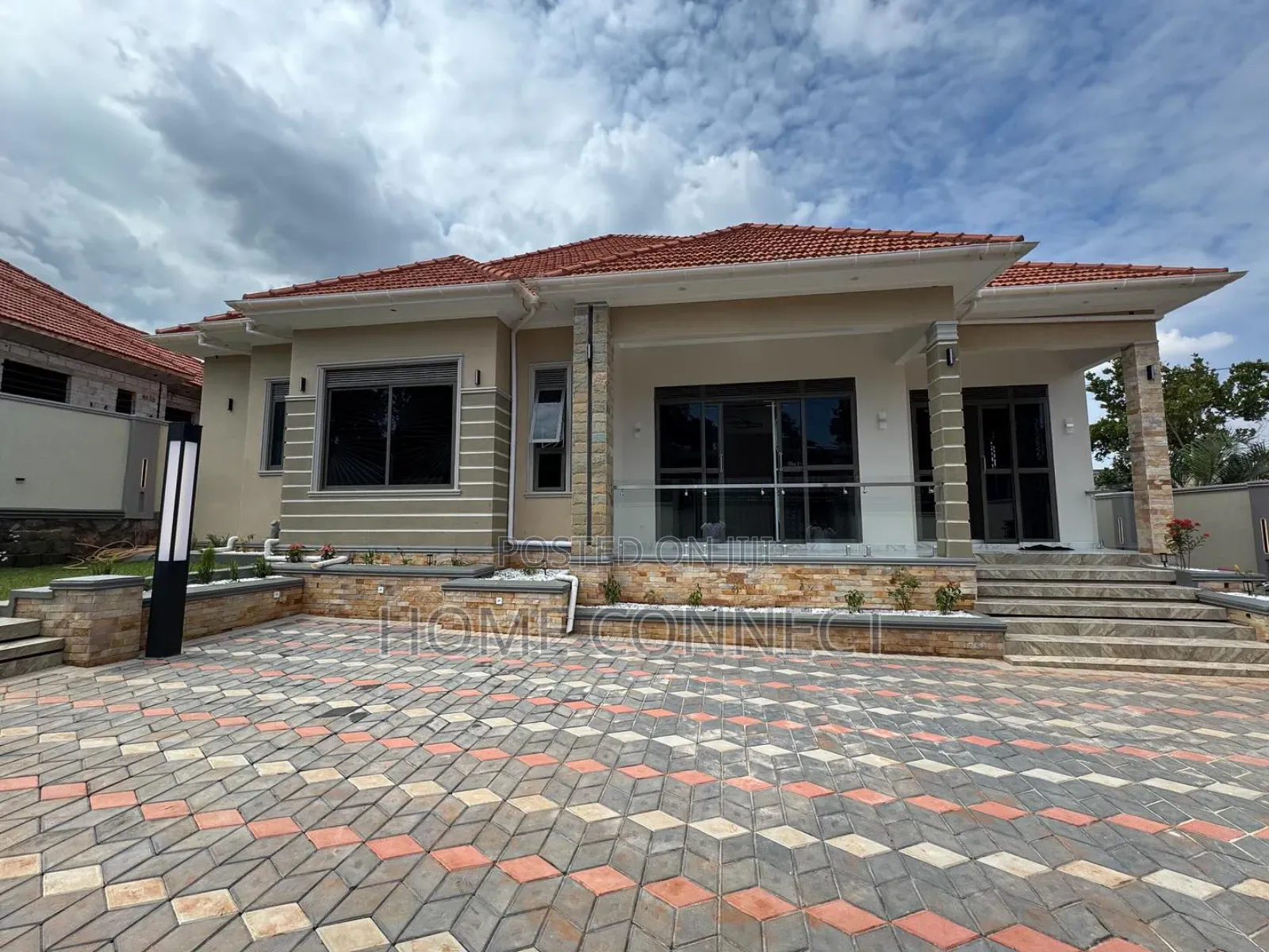 4bdrm Bungalow in Kira Najjera, Central Division for sale in Central Division