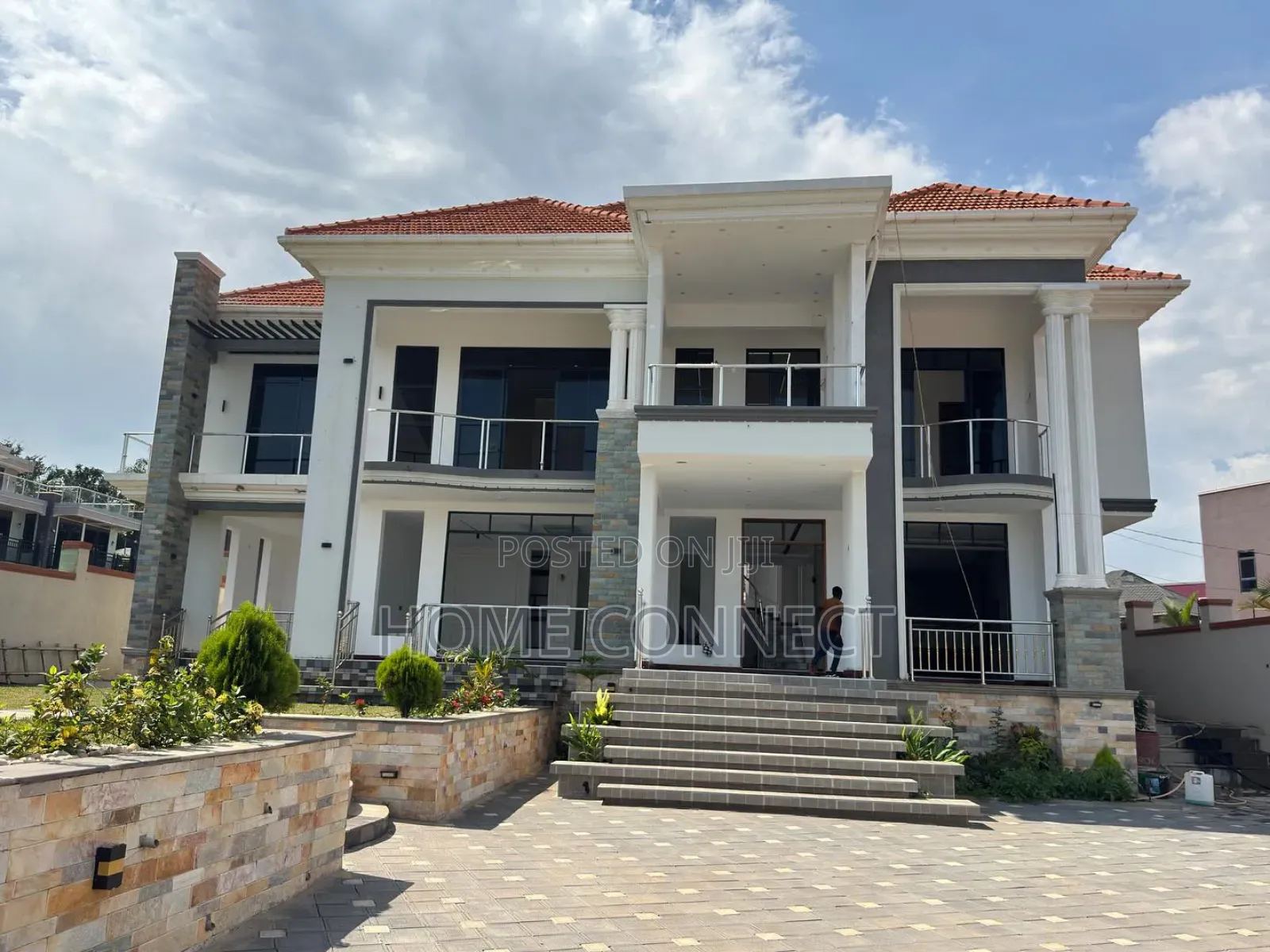 6bdrm Duplex in Munyonyo Charles, Central Division for sale in Central Division