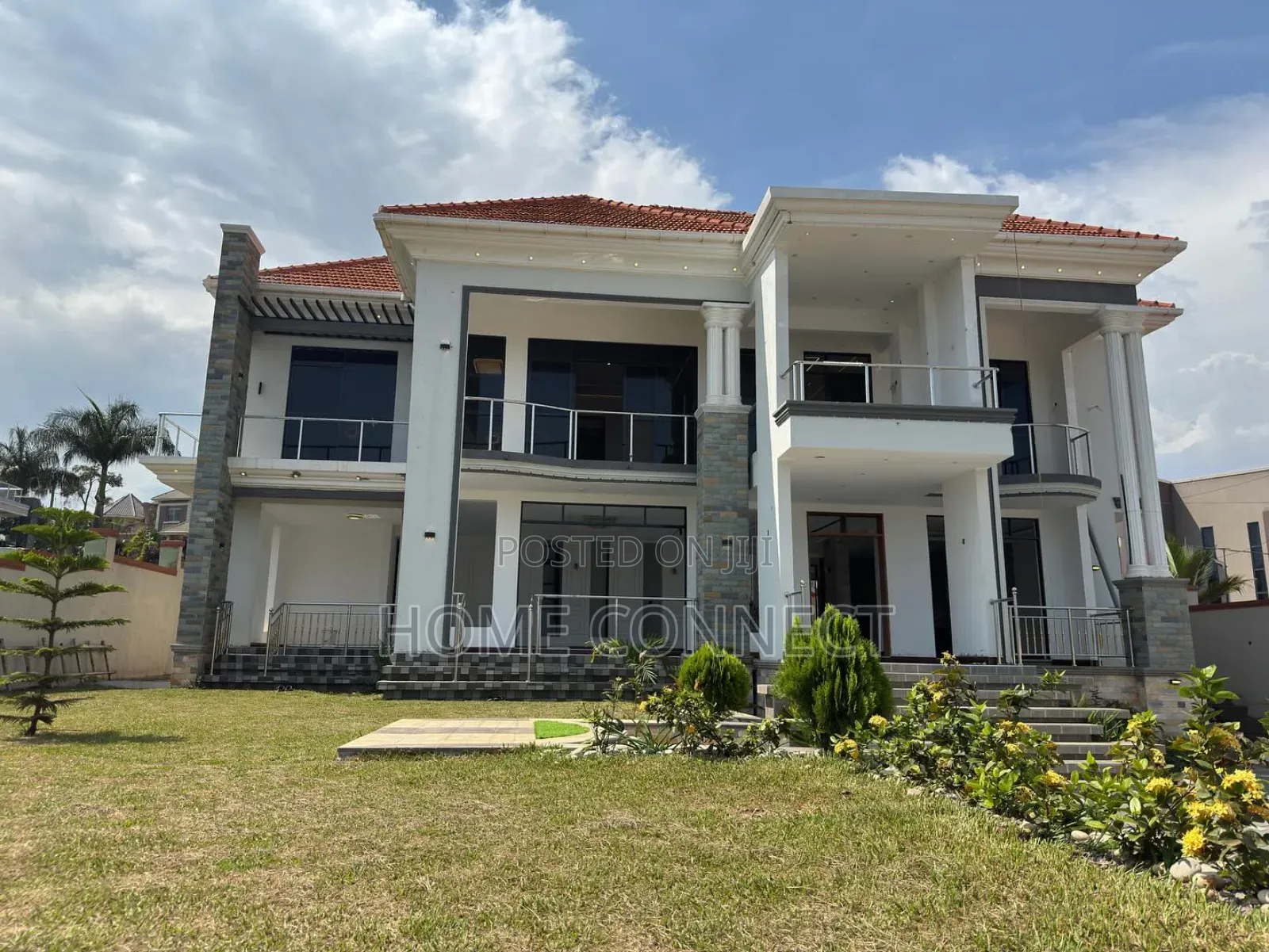 6bdrm Duplex in Munyonyo Charles, Central Division for sale in Central Division