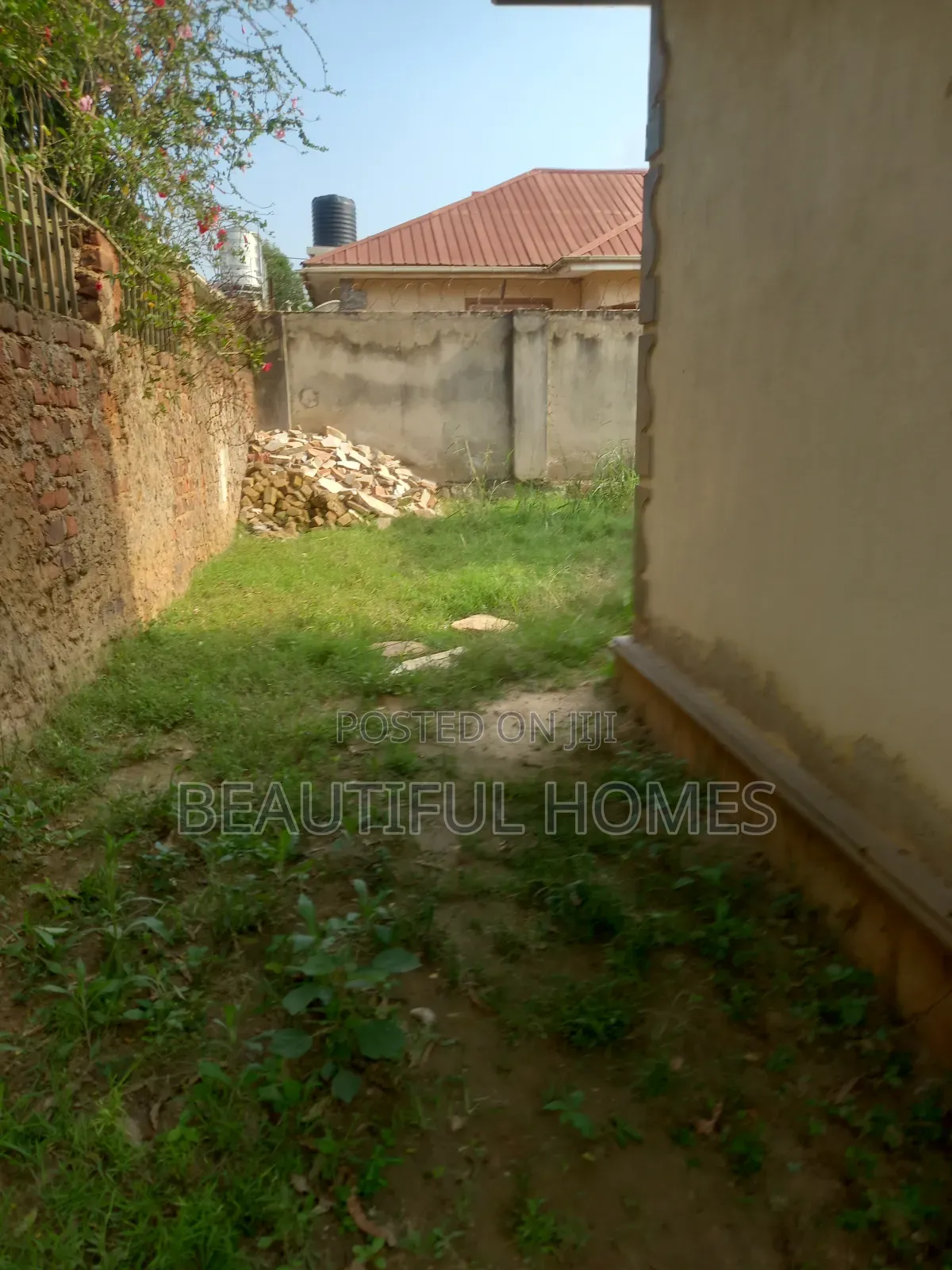 Furnished 3bdrm Bungalow in Kira for sale in Kira