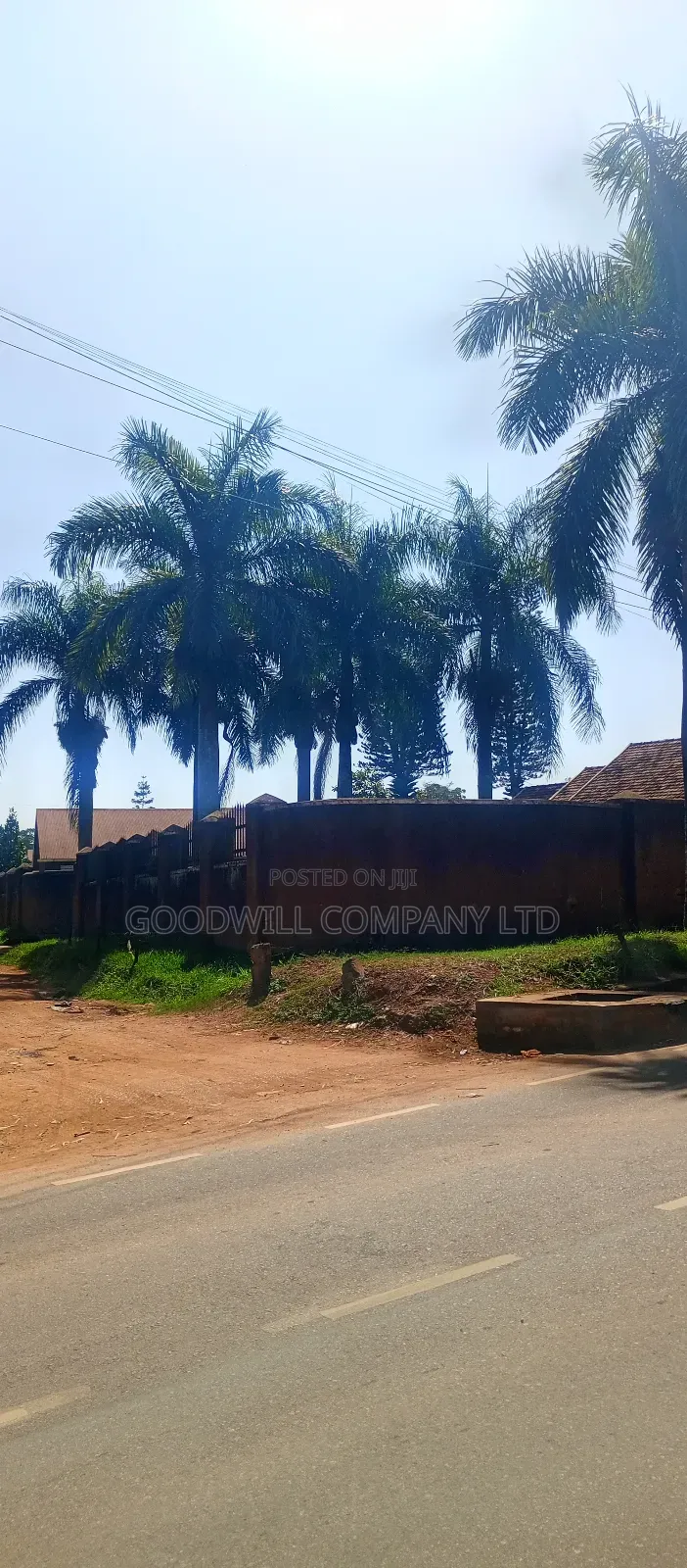 1 Acre of Land in Namugongo (W/T Old Fashioned House 6units Rentals in Central Division